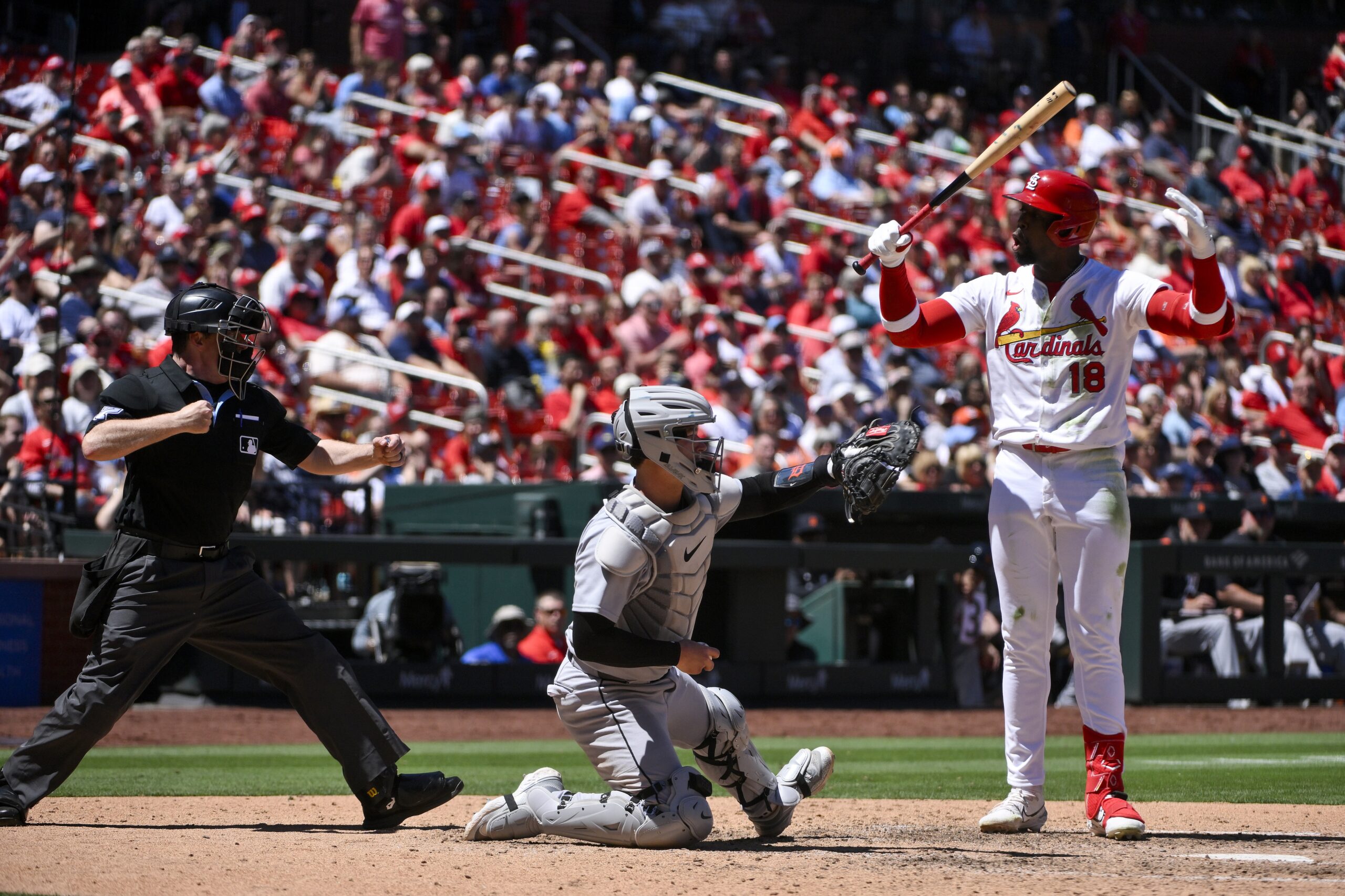 On May 23, 2025, the Arizona Diamondbacks (26–22) will face the St. Louis Cardinals (27–23) at Busch Stadium in St. Louis. Both teams are in tight division races, making this interleague matchup crucial for their postseason aspirations. Arizona vs St. Louis AI Prediction: Free MLB Betting Insights for May 23. Credit USA TODAY/IMAGN