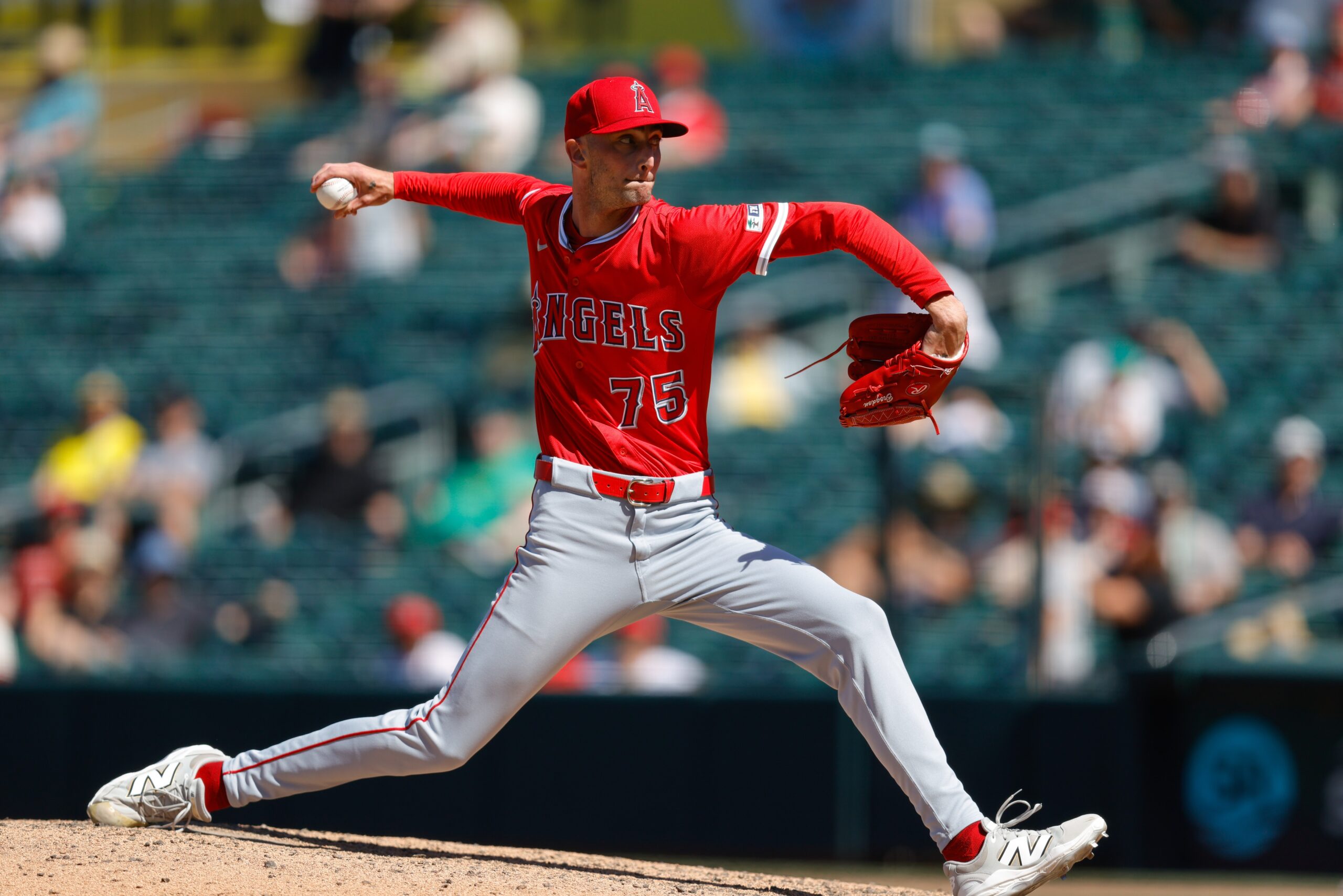 On May 23, 2025, the Miami Marlins (19–29) will face the Los Angeles Angels (24–25) at Angel Stadium in Anaheim. Both teams are seeking momentum to improve their standings in their respective divisions. Miami vs Los Angeles Angels AI Prediction: Free MLB Betting Insights for May 23. Credit USA TODAY/IMAGN