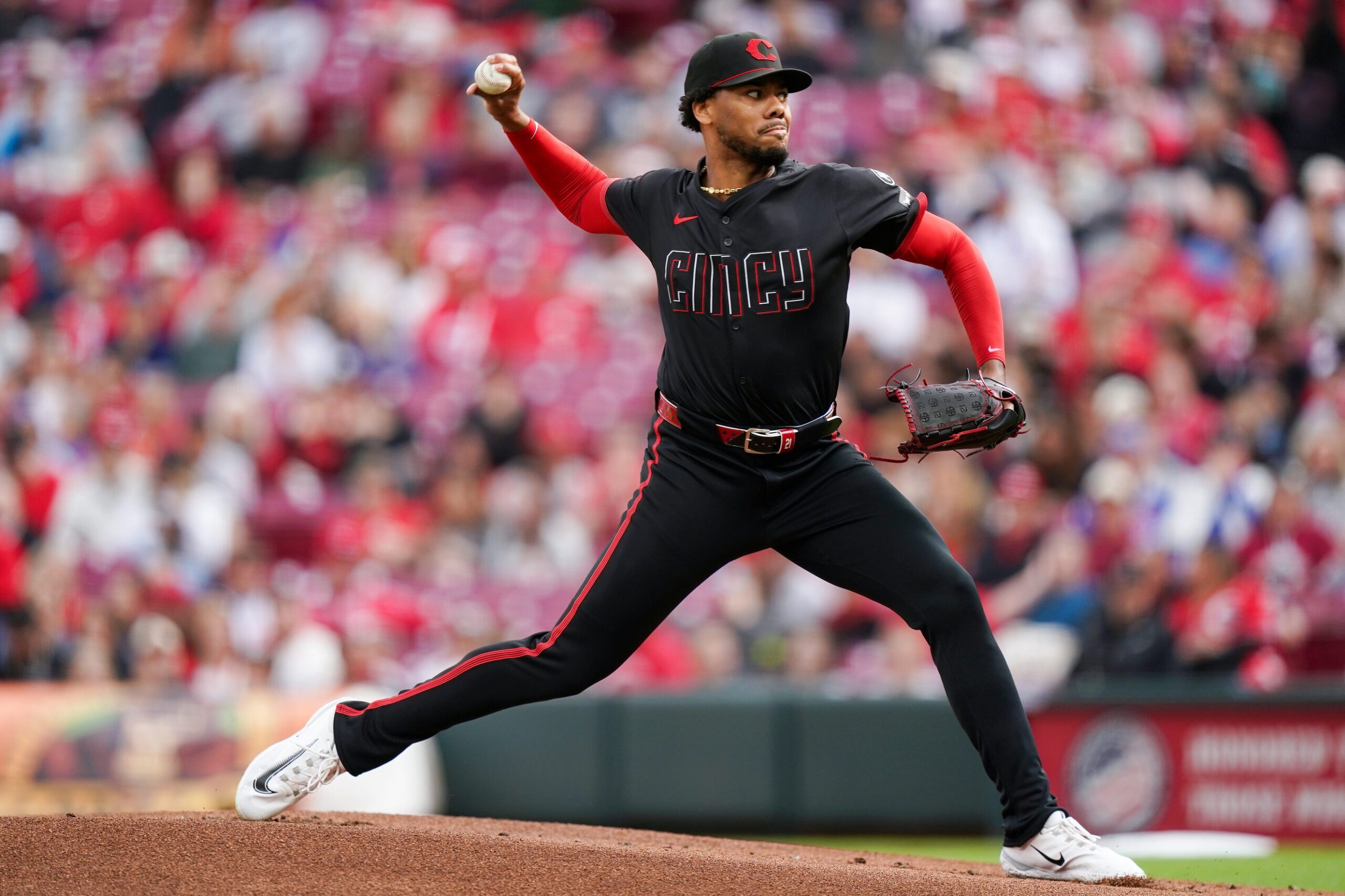 On May 24, 2025, the Chicago Cubs (30–20) face the Cincinnati Reds (25–26) at Great American Ball Park in Cincinnati. The Cubs aim to extend their lead in the NL Central, while the Reds look to rebound from recent losses. Chicago Cubs vs Cincinnati AI Prediction: Free MLB Betting Insights for May 24. Credit USA TODAY/IMAGN