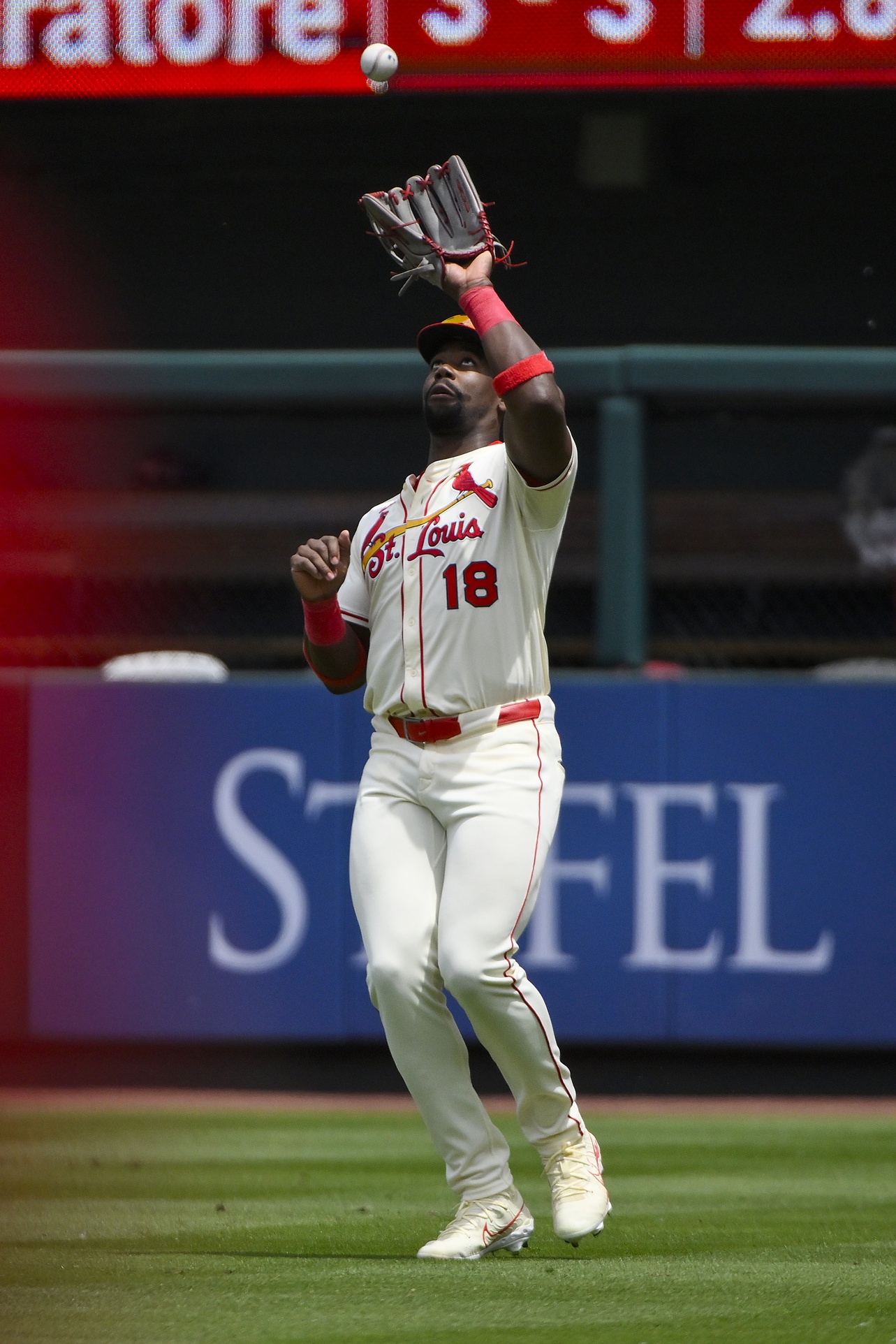 The Arizona Diamondbacks (26–26) and the St. Louis Cardinals (28–23) conclude their three-game series on Sunday, May 25, 2025, at Busch Stadium. The Cardinals aim for a sweep, while the Diamondbacks look to snap a four-game losing streak. Arizona vs St. Louis AI Prediction: Free MLB Betting Insights for May 25. Credit USA TODAY/IMAGN