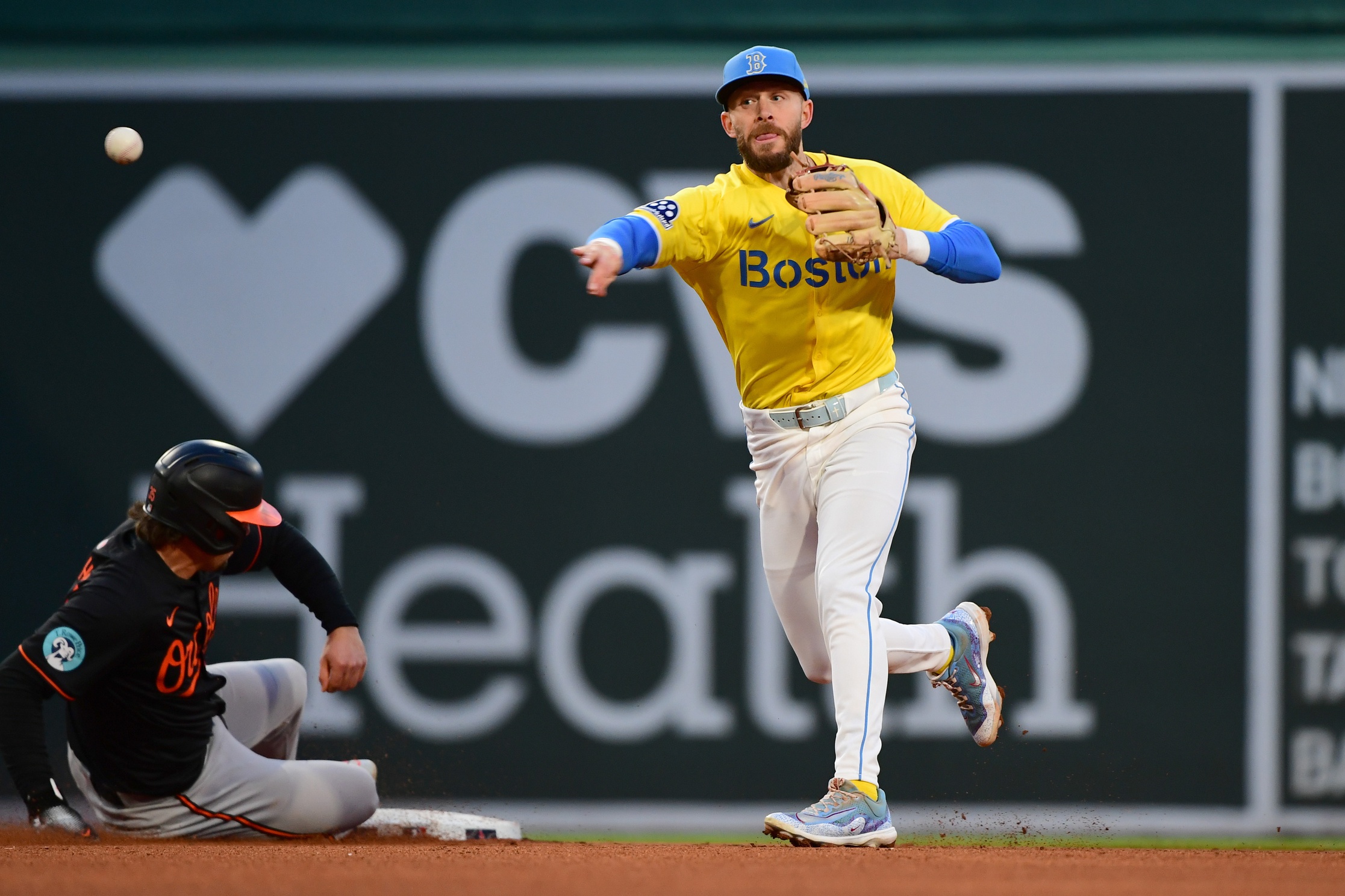 The Baltimore Orioles and Boston Red Sox will conclude their four-game series on Sunday, May 25, 2025, at Fenway Park. The Red Sox, aiming to reach a .500 record, look to capitalize on their home-field advantage against the struggling Orioles. Baltimore vs Boston AI Prediction: Free MLB Betting Insights for May 25. Credit USA TODAY/IMAGN