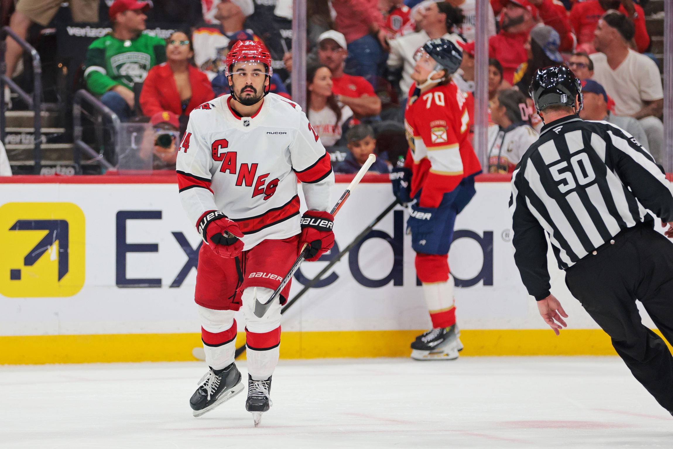 The Florida Panthers are on the cusp of sweeping the Carolina Hurricanes in the Eastern Conference Final, leading the series 3-0 after a dominant 6-2 victory in Game 3. Game 4, scheduled for May 26, 2025, at Amerant Bank Arena in Sunrise, Florida, presents the Panthers with an opportunity to secure their third consecutive Stanley Cup Final appearance. Carolina vs Florida AI Prediction: Free NHL Betting Insights for May 26. Credit USA TODAY/IMAGN