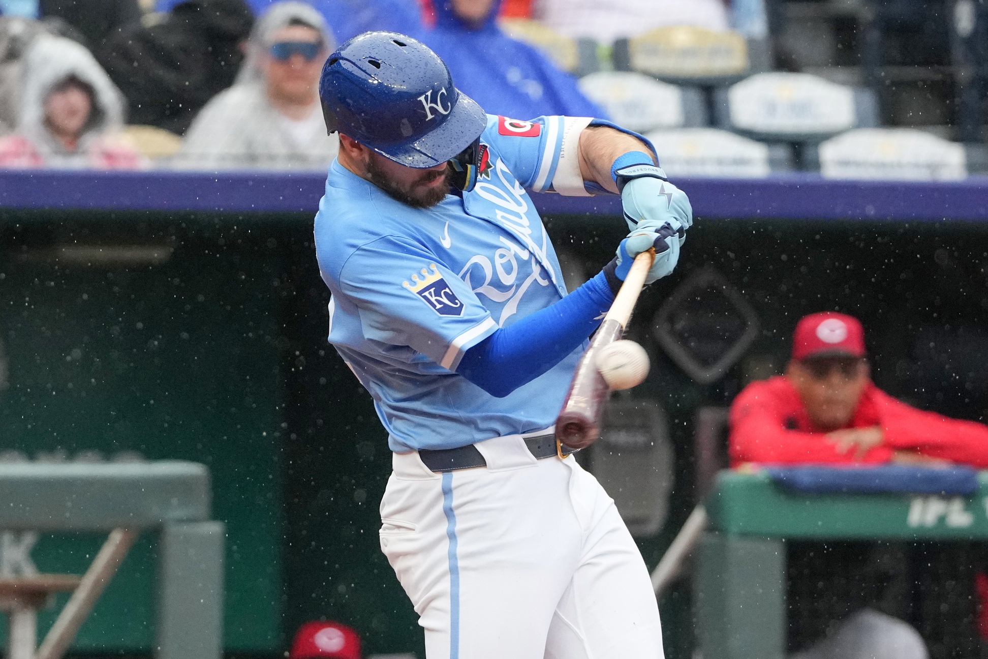 On Tuesday, May 27, 2025, the Cincinnati Reds (27–28) will face the Kansas City Royals (29–26) at Kauffman Stadium in Kansas City. Both teams are looking to build momentum as they approach the mid-season mark, with the Reds aiming to reach .500 and the Royals striving to climb the AL Central standings. Cincinnati vs Kansas City AI Prediction: Free MLB Betting Insights for May 27. Credit USA TODAY/IMAGN