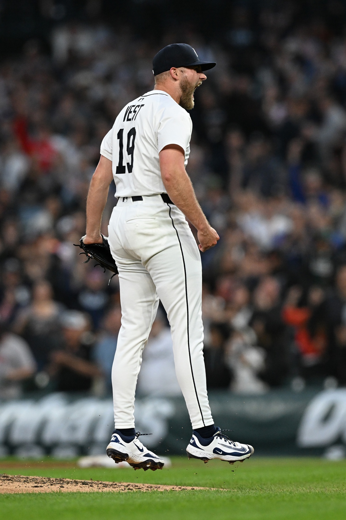 The San Francisco Giants and Detroit Tigers will conclude their three-game interleague series on Wednesday, May 28, 2025, at Comerica Park, with first pitch scheduled for 1:10 PM ET. Both teams are looking to secure the series win, with the Tigers currently leading the series 2-0. San Francisco vs Detroit AI Prediction: Free MLB Betting Insights for May 28. Credit USA TODAY/IMAGN