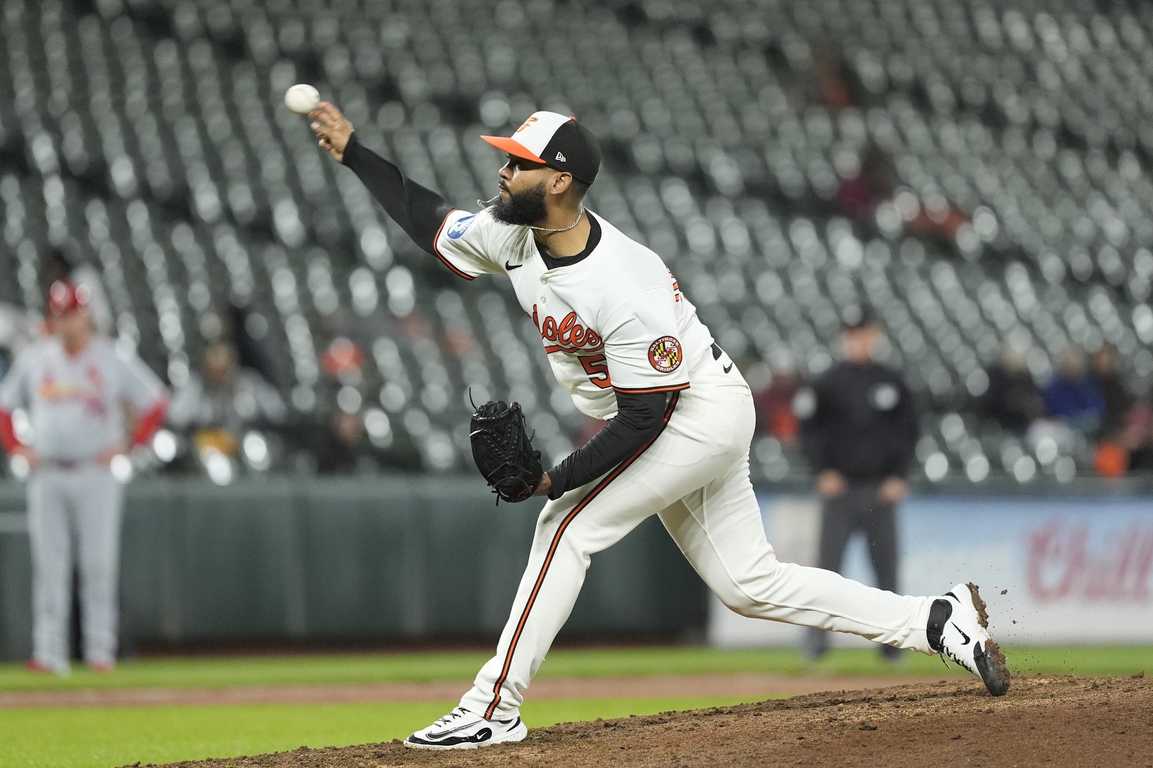 The Chicago White Sox (18–38) visit the Baltimore Orioles (19–36) on Friday, May 30, 2025, at Oriole Park at Camden Yards, with both teams seeking to reverse their fortunes in the American League. The White Sox aim to build on a recent win, while the Orioles look to capitalize on home-field advantage to gain momentum. Chicago White Sox vs Baltimore AI Prediction: Free MLB Betting Insights for May 30. Credit USA TODAY/IMAGN
