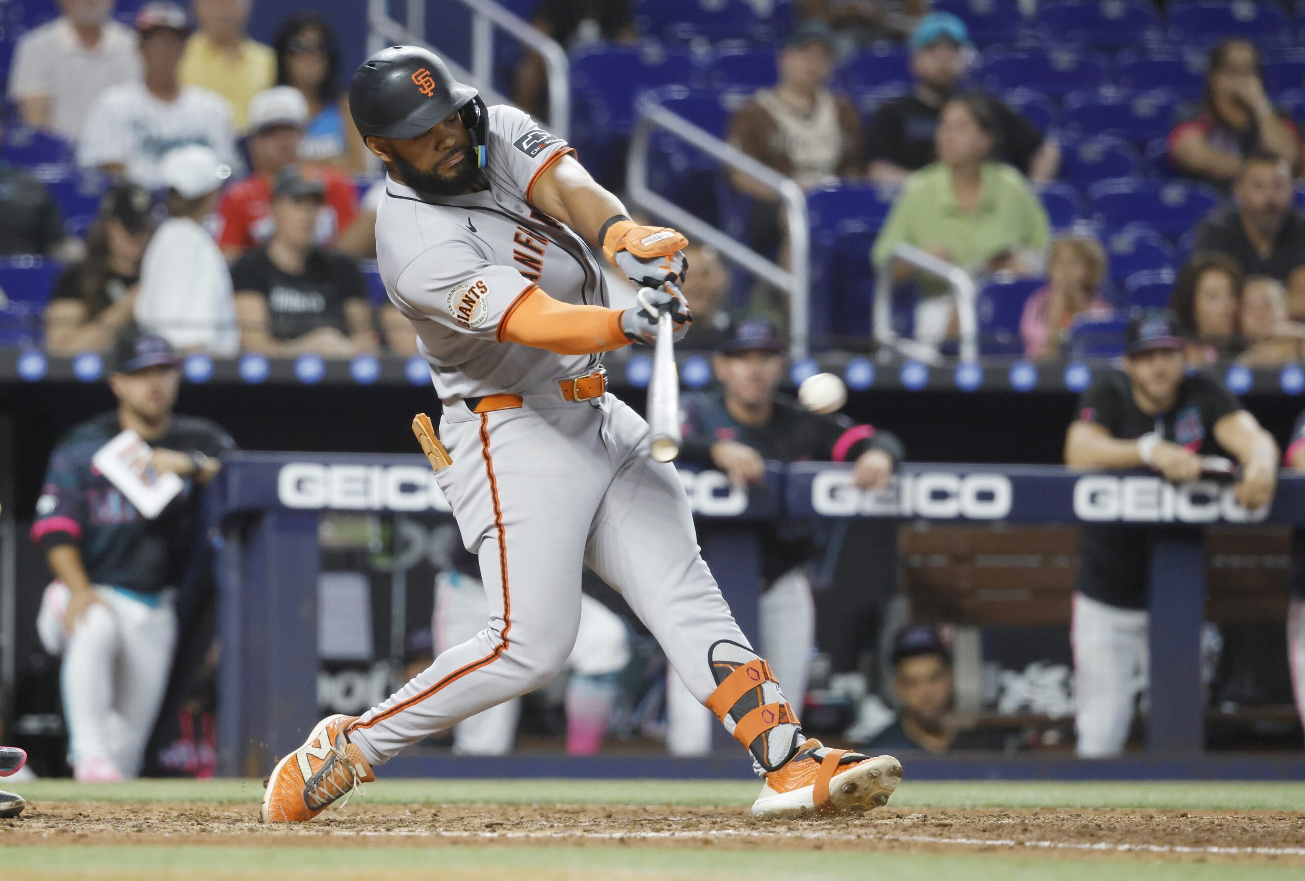 On June 1, 2025, the San Francisco Giants (32–25) will face the Miami Marlins (22–33) at loanDepot Park. Both teams aim to secure a series victory in this final game of their three-game set. San Francisco vs Miami AI Prediction: Free MLB Betting Insights for Jun 01. Credit USA TODAY/IMAGN