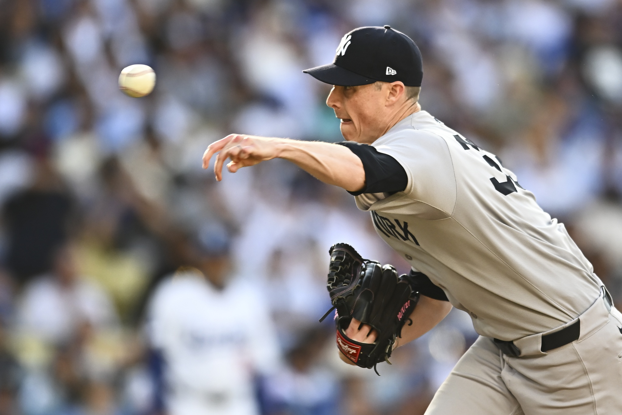 The Cleveland Guardians (28–27) head to Yankee Stadium on Tuesday, June 3, 2025, to begin a three-game series against the New York Yankees (35–20). The Yankees return home following a strong 6–3 West Coast road trip, while the Guardians are looking to build on flashes of promise and stay within striking distance of the top of the AL Central. Cleveland vs New York Yankees AI Prediction: Free MLB Betting Insights for Jun 03. Credit USA TODAY/IMAGN