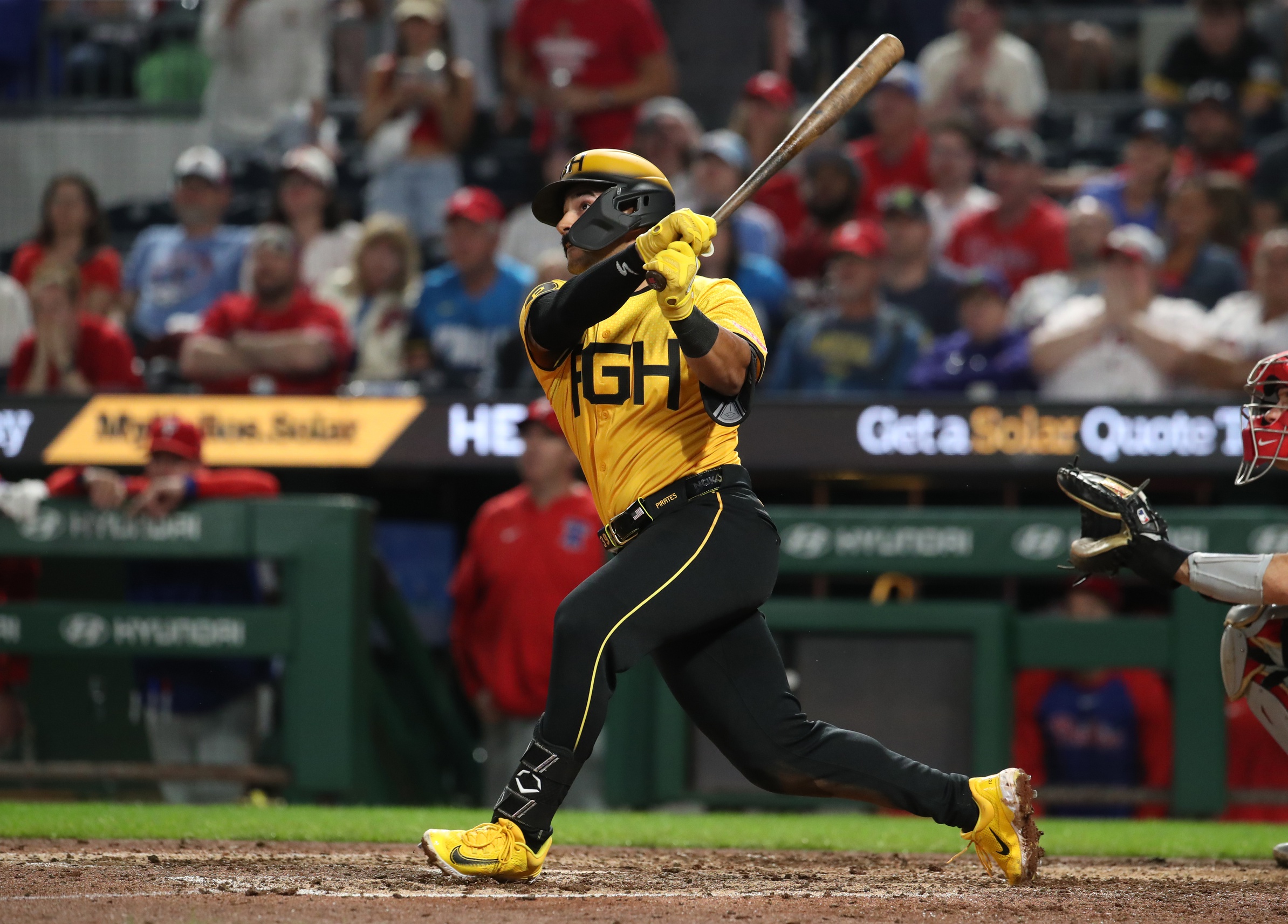 The Philadelphia Phillies head to PNC Park on June 7, 2025, aiming to break a three-game road skid against a Pittsburgh Pirates team that has shown flashes of resilience. With the Phillies favored at –1.5 on the run line and the total set at 8 runs, this rematch promises a spirited and strategic Pennsylvania showdown. Philadelphia vs Pittsburgh AI Prediction: Free MLB Betting Insights for Jun 07. Credit USA TODAY/IMAGN