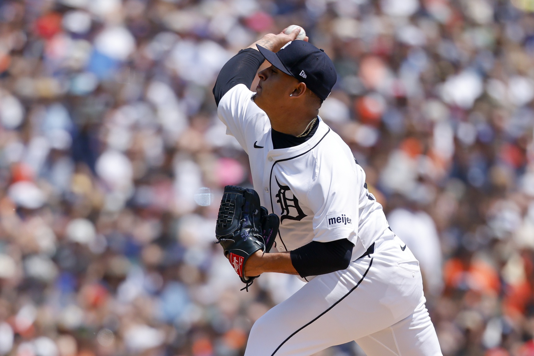 The Chicago Cubs travel to Comerica Park to take on the Detroit Tigers on June 8, 2025, in the finale of a tightly contested weekend series. Both teams will likely lean on starting pitching in what’s shaping up to be another low-scoring, strategic matchup. Chicago Cubs vs Detroit AI Prediction: Free MLB Betting Insights for Jun 08. Credit USA TODAY/IMAGN