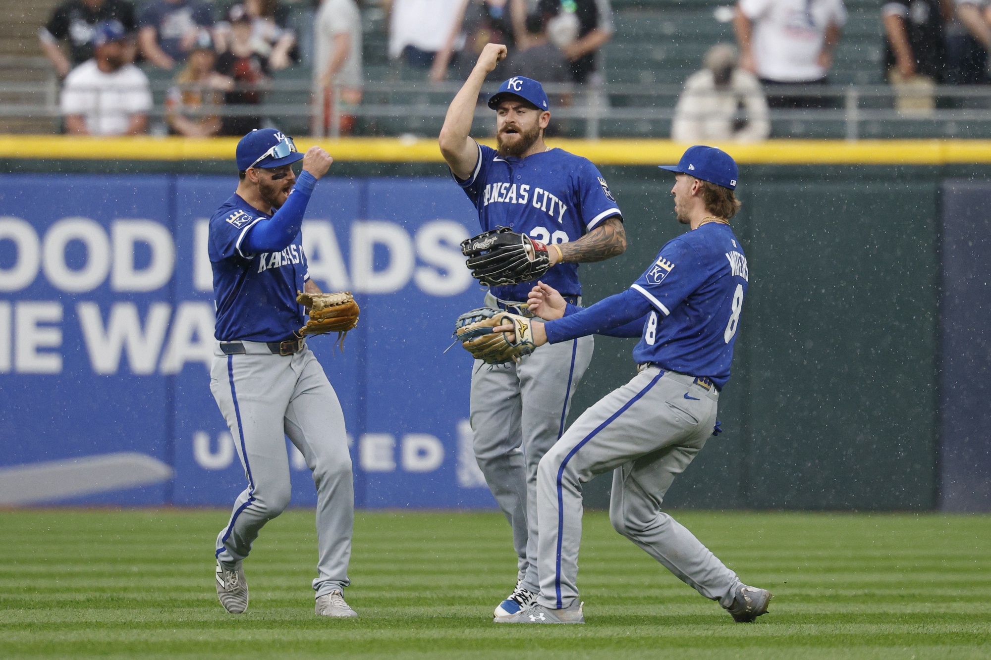 On Tuesday, June 10, 2025, the New York Yankees (39–25) will face the Kansas City Royals (34–32) at Kauffman Stadium in Kansas City. The Yankees, leading the AL East, aim to extend their winning streak, while the Royals, currently holding a Wild Card spot, look to gain ground in the AL Central. New York Yankees vs Kansas City AI Prediction: Free MLB Betting Insights for Jun 10. Credit USA TODAY/IMAGN
