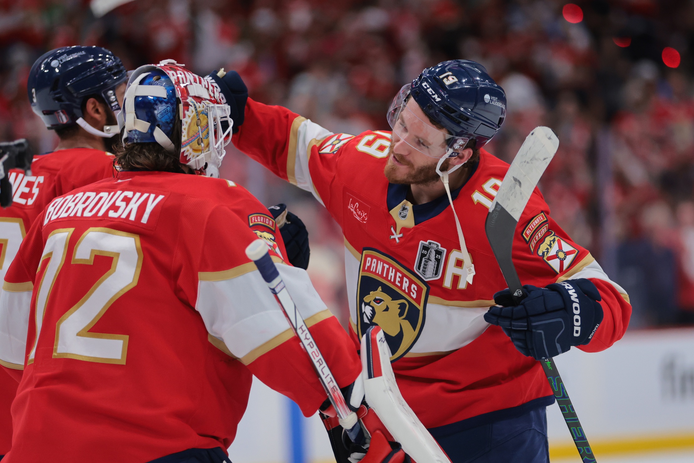 The Edmonton Oilers and Florida Panthers are set to clash in Game 4 of the 2025 Stanley Cup Final on June 12, 2025, at Rogers Place in Edmonton. With the series tied 1–1 after two thrilling overtime games, both teams aim to gain a pivotal edge in this rematch of last year’s championship. Edmonton vs Florida AI Prediction: Free NHL Betting Insights for Jun 12. Credit USA TODAY/IMAGN