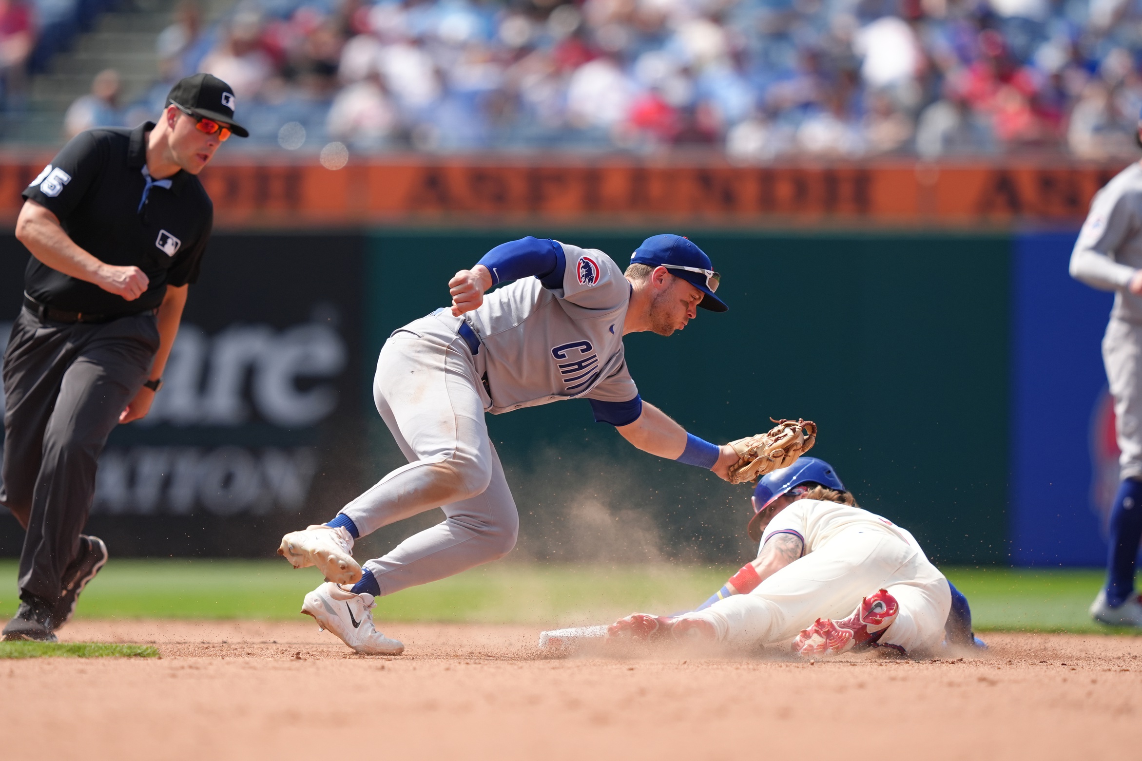 On June 12, 2025, the Pittsburgh Pirates (27–41) will face the Chicago Cubs (41–26) at Wrigley Field in a pivotal NL Central matchup. The Cubs aim to extend their division lead, while the Pirates look to gain momentum and climb out of the division cellar. Pittsburgh vs Chicago Cubs AI Prediction: Free MLB Betting Insights for Jun 12. Credit USA TODAY/IMAGN