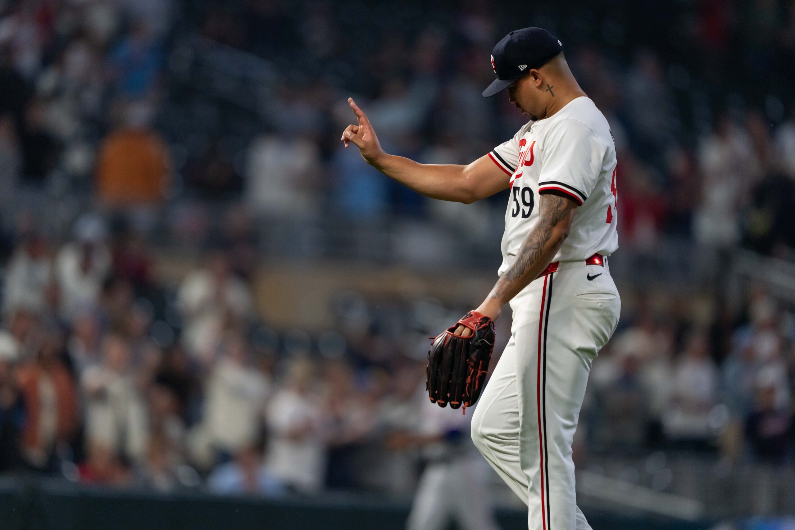 On June 12, 2025, the Texas Rangers (31–35) will face the Minnesota Twins (35–30) at Target Field in Minneapolis. The Rangers aim to improve their standing in the AL West, while the Twins look to maintain their position in the AL Central. Texas vs Minnesota AI Prediction: Free MLB Betting Insights for Jun 12. Credit USA TODAY/IMAGN