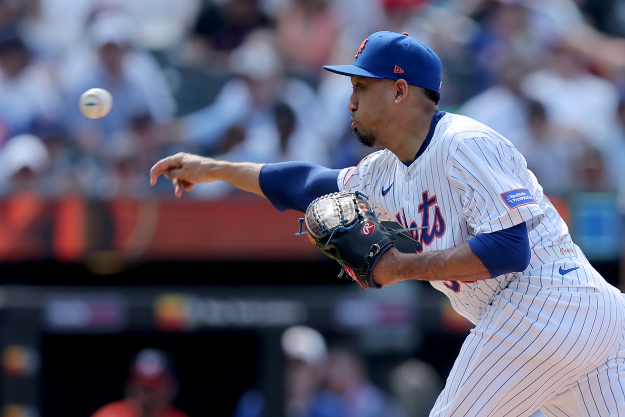 The Mets travel to Great American Ball Park for a 6:40 p.m. ET first pitch on Friday, as rookie Jonah Tong – fresh off a dazzling debut – likely takes the mound versus the serviceable Andrew Abbott of the Reds. New York remains in the NL Wild Card hunt, while Cincinnati sits just over .500, presenting a classic uphill road test for the Mets. New York vs Cincinnati AI Prediction: Free MLB Betting Insights for Sep 05. Credit USA TODAY/IMAGN