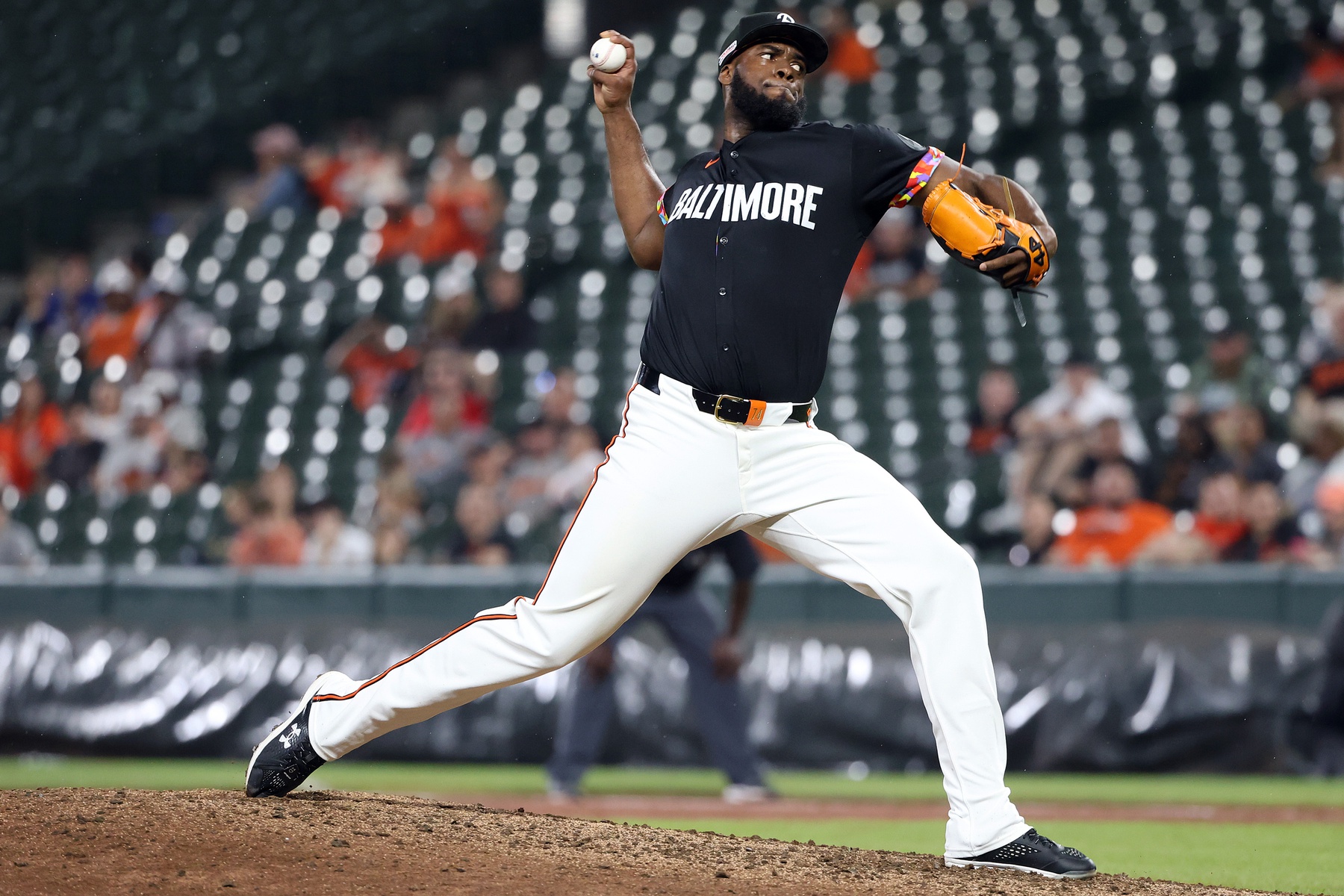 The Los Angeles Angels (33–34) visit the Baltimore Orioles (27–40) on Saturday, June 14, 2025, at Oriole Park at Camden Yards. The Orioles lead the series 1–0 and aim to build momentum, while the Angels seek to even the series and climb back to .500. Los Angeles Angels vs Baltimore AI Prediction: Free MLB Betting Insights for Jun 14. Credit USA TODAY/IMAGN