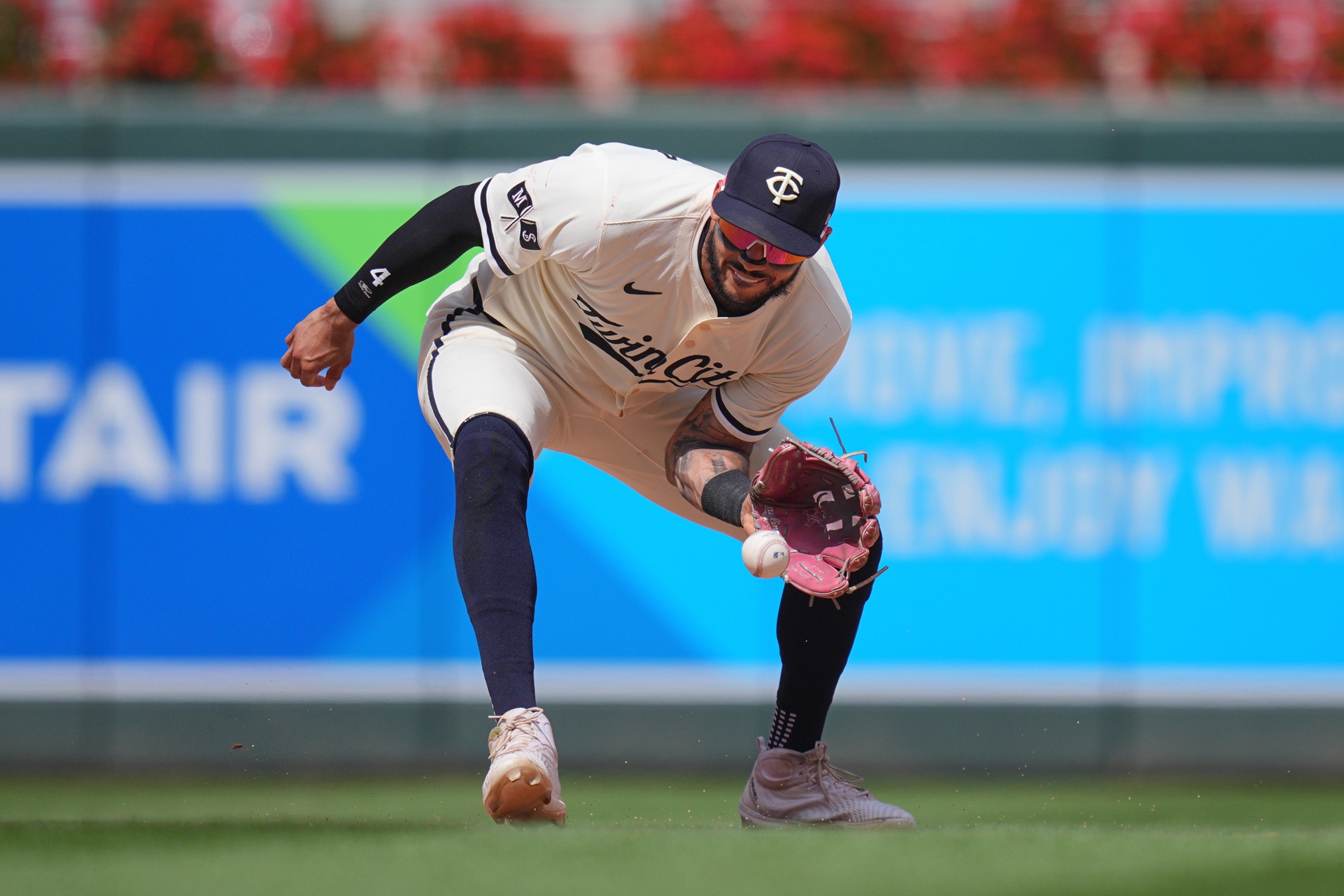 The Chicago White Sox wrap up their road series at Target Field on September 4, 2025, as the Minnesota Twins look to close out with a repeat of recent dominance—White Sox starters Fraser Ellard and Taj Bradley are expected to square off in a pitcher’s duel that could shape the tone for both teams heading into September. Chicago White vs Minnesota AI Prediction: Free MLB Betting Insights for Sep 04. Credit USA TODAY/IMAGN