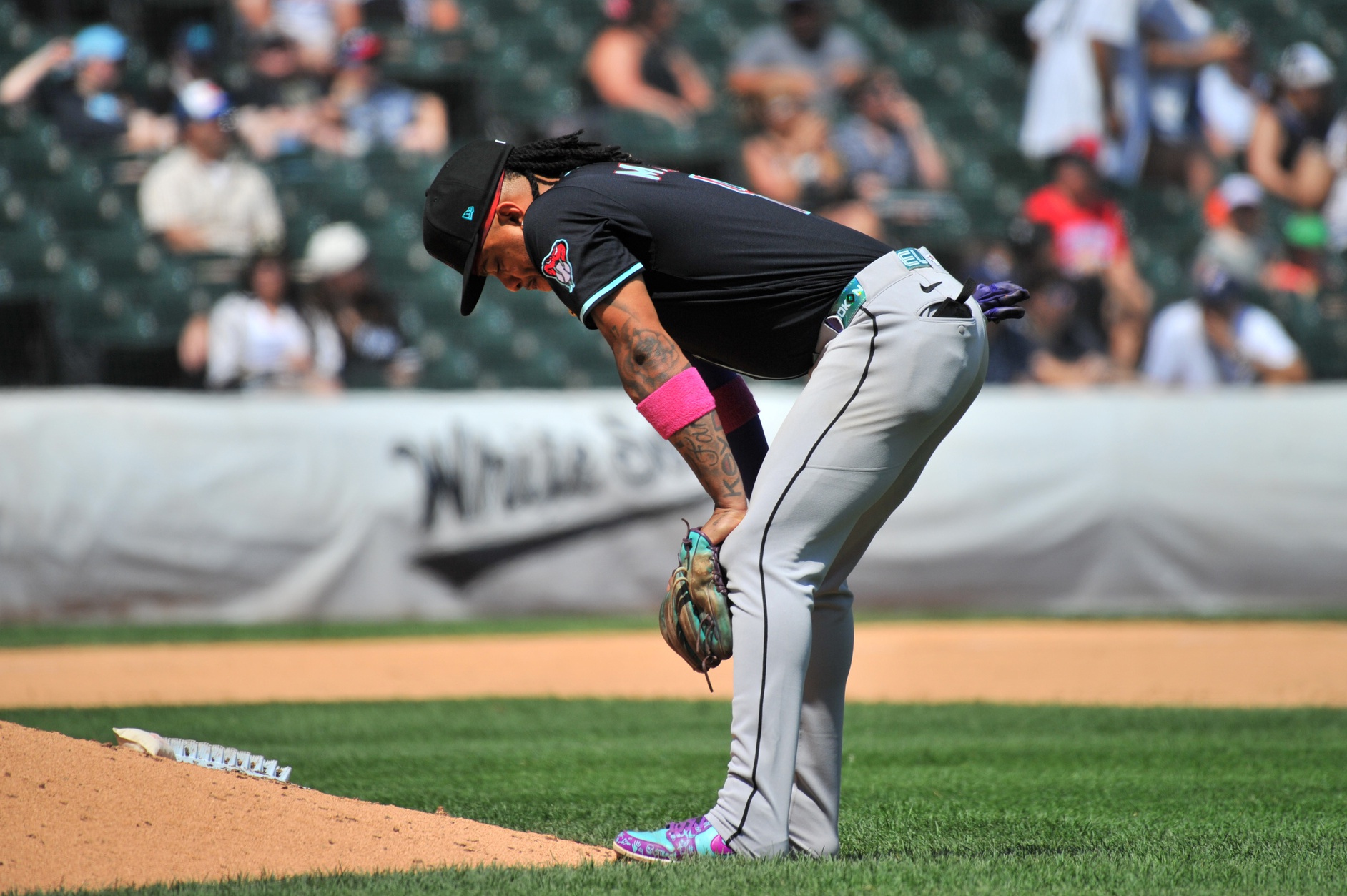 The Miami Marlins (28–41) visit the Arizona Diamondbacks (41–38) on Friday, June 27, 2025, at 9:40 PM ET at Chase Field. Both teams aim to gain momentum as the season progresses, with the Marlins looking to improve their road performance and the Diamondbacks seeking to solidify their position in the NL West. Miami vs Arizona AI Prediction: Free MLB Betting Insights for Jun 27. Credit USA TODAY/IMAGN