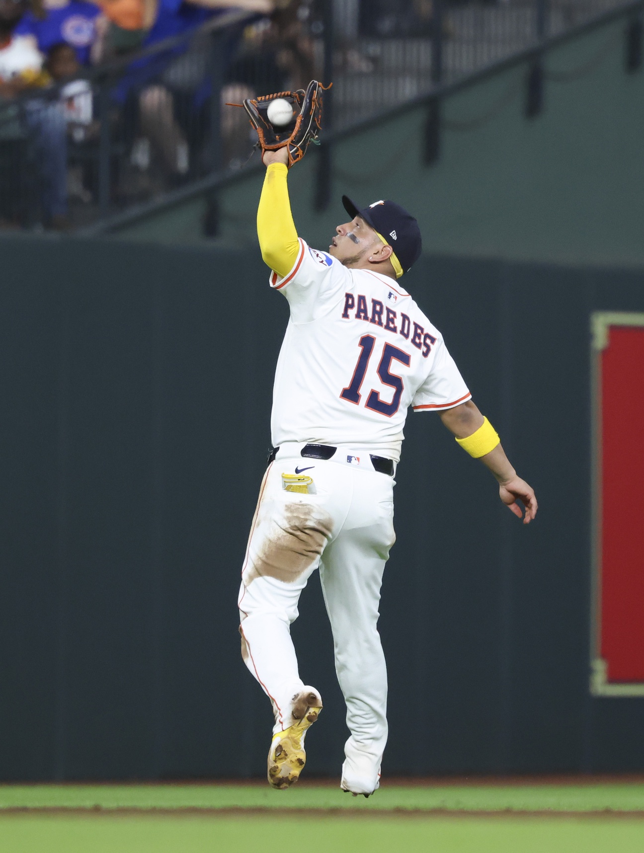 The Chicago Cubs and Houston Astros will conclude their three-game series on Sunday, June 29, 2025, at Daikin Park, with both teams holding identical 49–34 records. The Cubs will send right-hander Jameson Taillon (7–5, 4.47 ERA) to the mound, while the Astros counter with left-hander Framber Valdez (8–4, 2.88 ERA). Chicago Cubs vs Houston AI Prediction: Free MLB Betting Insights for Jun 29. Credit USA TODAY/IMAGN