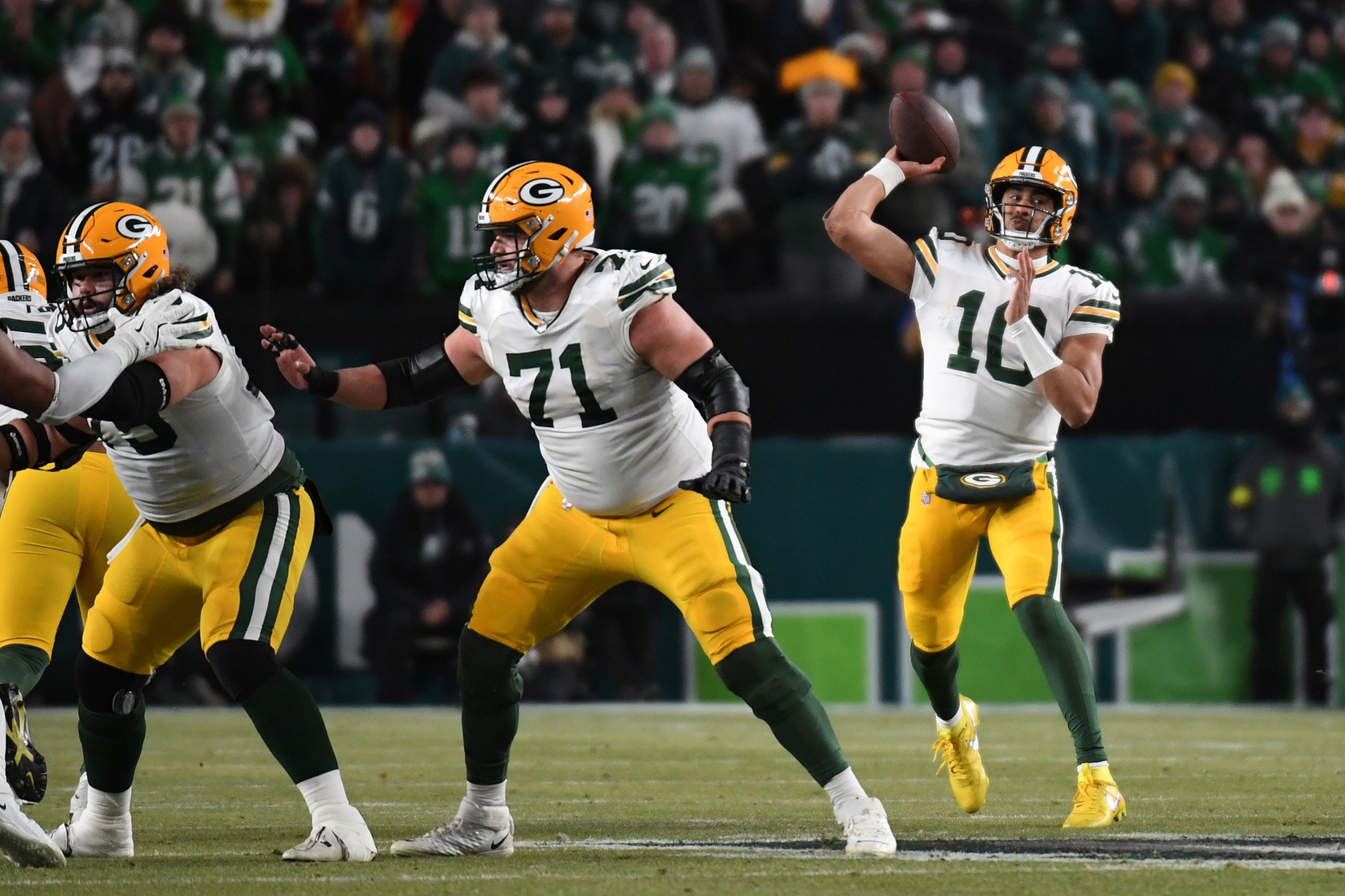  Green Bay vs Chicago AI Prediction: Free NFL Betting Insights for Dec 21. Credit USA TODAY/IMAGN