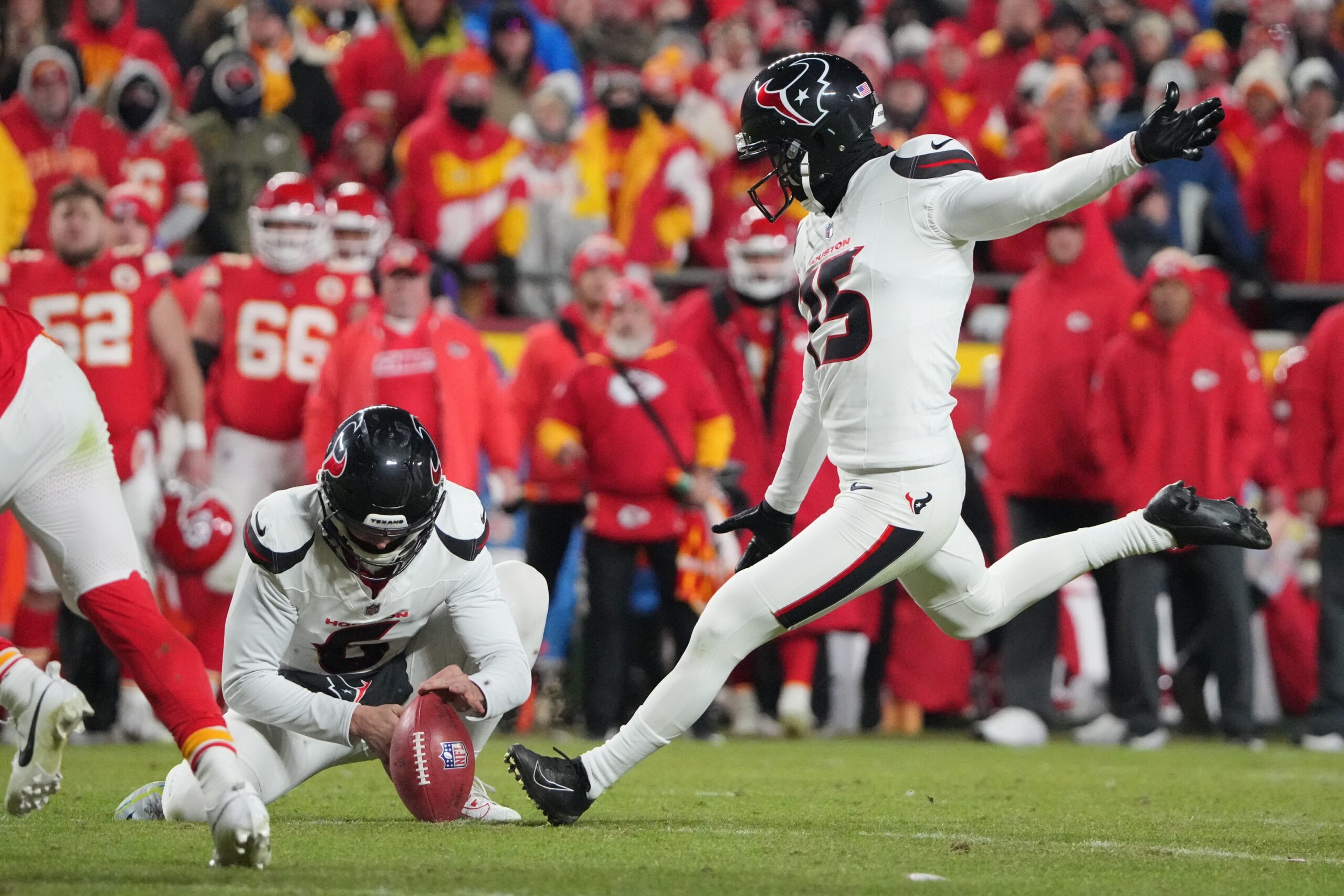  Indianapolis vs Houston AI Prediction: Free NFL Betting Insights for Jan 04. Credit USA TODAY/IMAGN