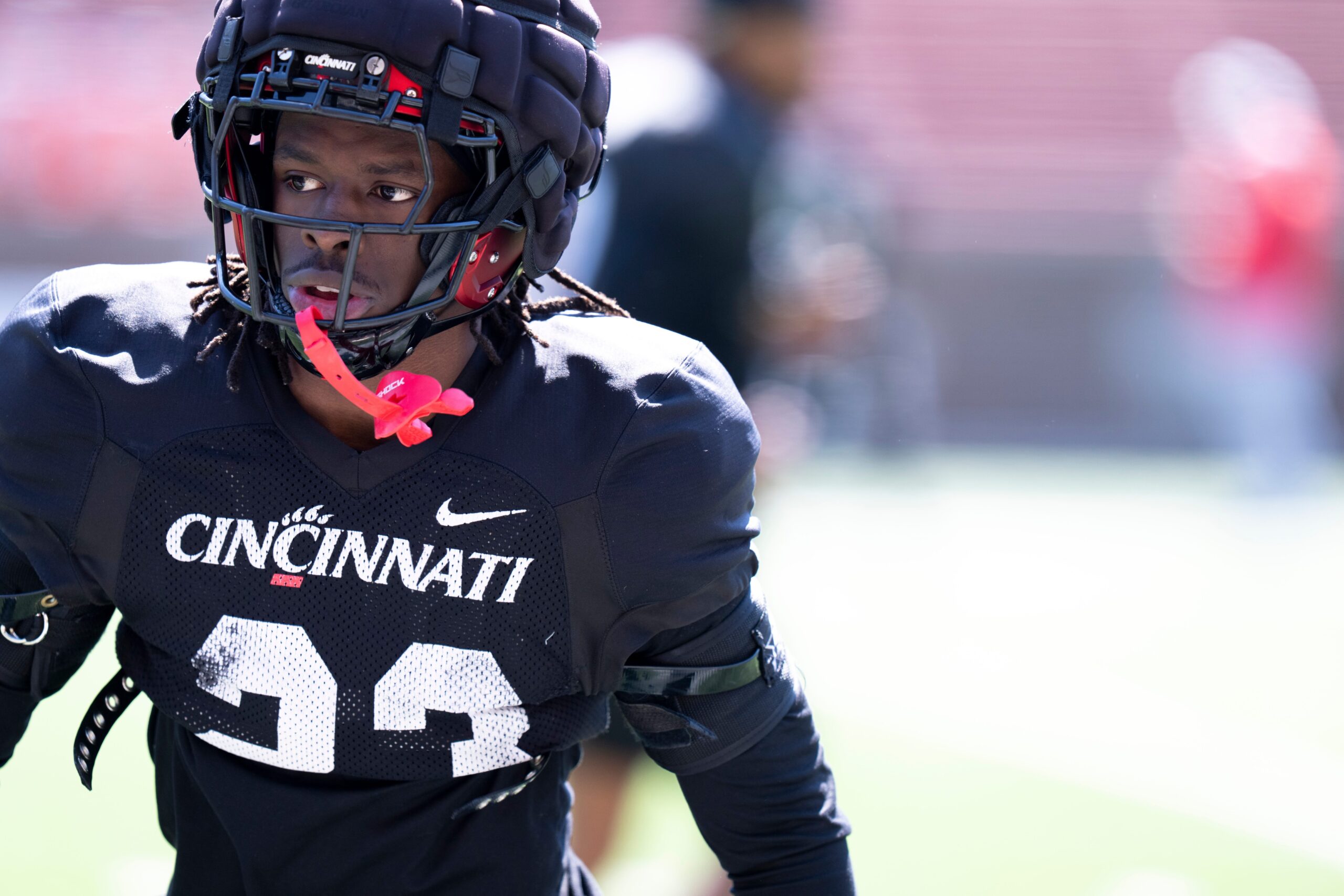Nebraska travels to play Cincinnati at Arrowhead Stadium on Thursday, August 28, to open the 2025 season. The Huskers are installed as 3‑point favorites, with the over/under near 53 points, suggesting expectations for a moderately paced, competitive Big Ten–Big 12 showdown. Nebraska vs Cincinnati AI Prediction: Free CFB Betting Insights for Aug 28. Credit USA TODAY/IMAGN