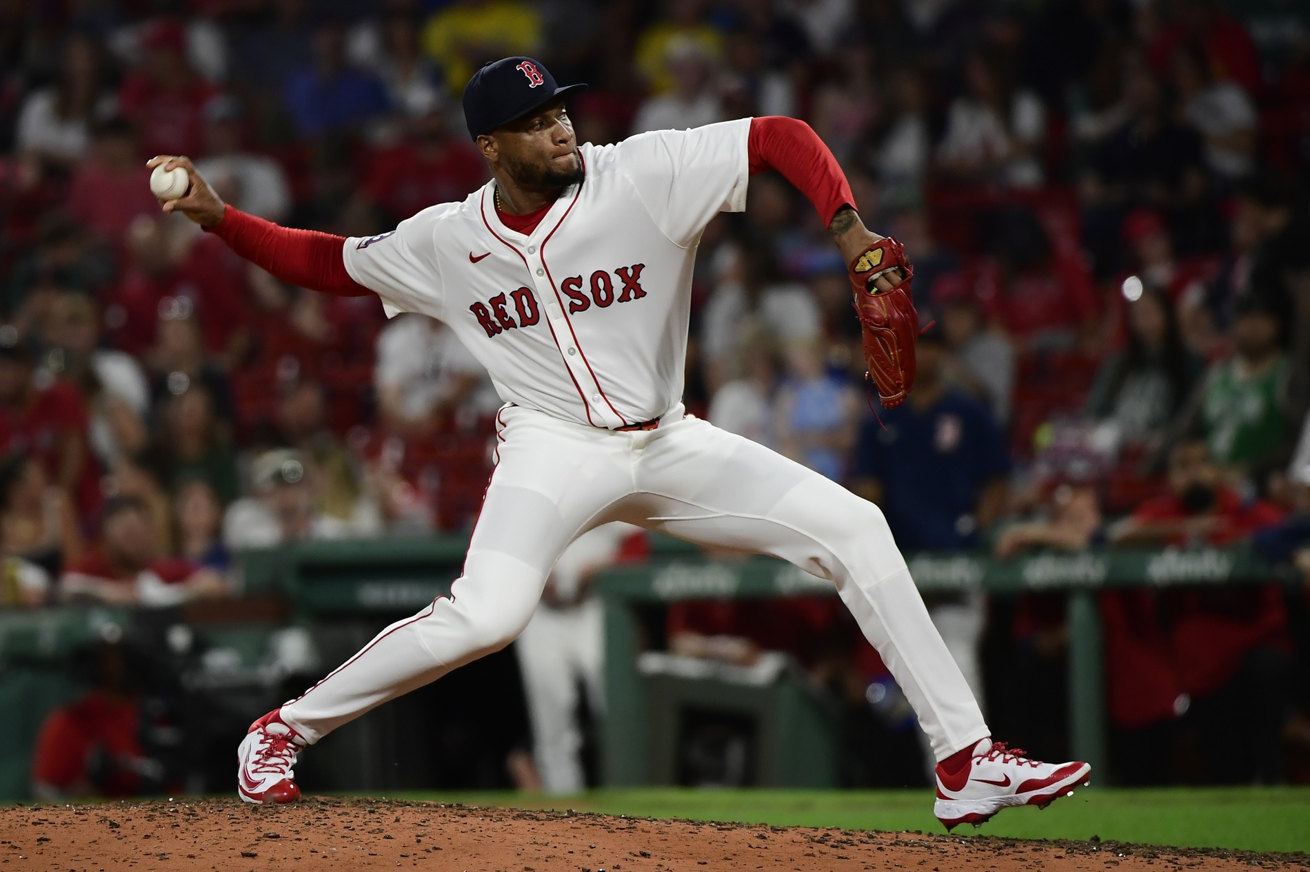 The Cincinnati Reds (44–41) and Boston Red Sox (42–44) square off at Fenway Park on Tuesday, July 1, 2025, at 7:10 p.m. ET. Both teams aim to gain momentum as they approach the All-Star break. Cincinnati vs Boston AI Prediction: Free MLB Betting Insights for Jul 01. Credit USA TODAY/IMAGN