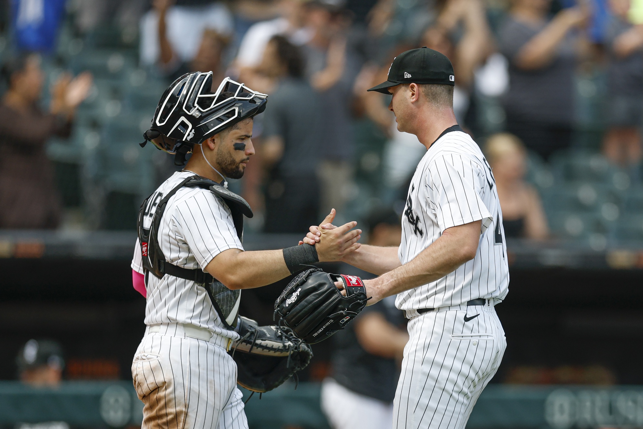 The Cleveland Guardians and Chicago White Sox are set to face off on Thursday, July 10, 2025, at Guaranteed Rate Field in Chicago. Both teams are looking to gain momentum as they approach the All-Star break, with the Guardians aiming to solidify their position in the AL Central and the White Sox seeking to improve their standing. Cleveland vs Chicago White Sox AI Prediction: Free MLB Betting Insights for Jul 10. Credit USA TODAY/IMAGN