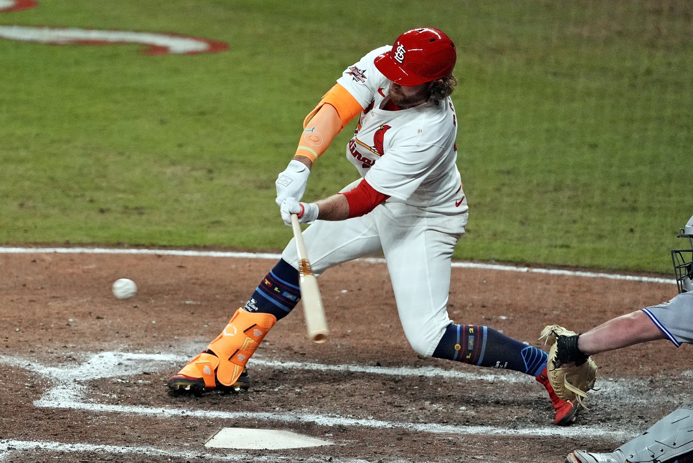 The St. Louis Cardinals visit Chase Field on July 18 to take on the Arizona Diamondbacks in a mid-summer National League West showdown, characterized by complementary strengths and weaknesses. With Arizona’s offense humming and St. Louis reliant on pitching, this game is shaping up as a classic pitcher’s duel with potential for a late-game shift. St. Louis vs Arizona AI Prediction: Free MLB Betting Insights for Jul 18. Credit USA TODAY/IMAGN