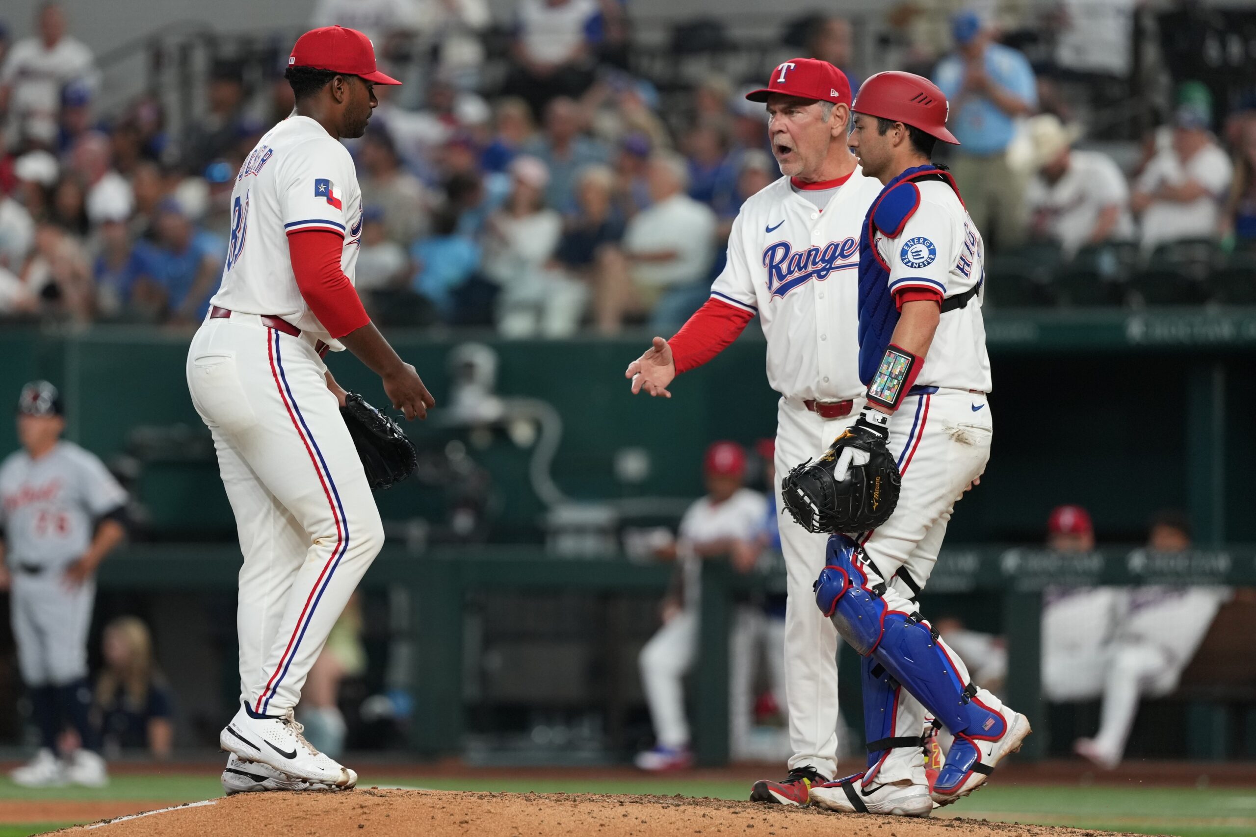 Detroit (59–40) arrives buzzing, coming off two road wins, while Texas (50–49) aims to regain consistency in a tight AL West. The Rangers are slight underdogs (~+170 moneyline, +1.5 run line), with the total set low around 7 runs—suggesting a pitcher’s duel. Detroit vs Texas AI Prediction: Free MLB Betting Insights for Jul 20. Credit USA TODAY/IMAGN