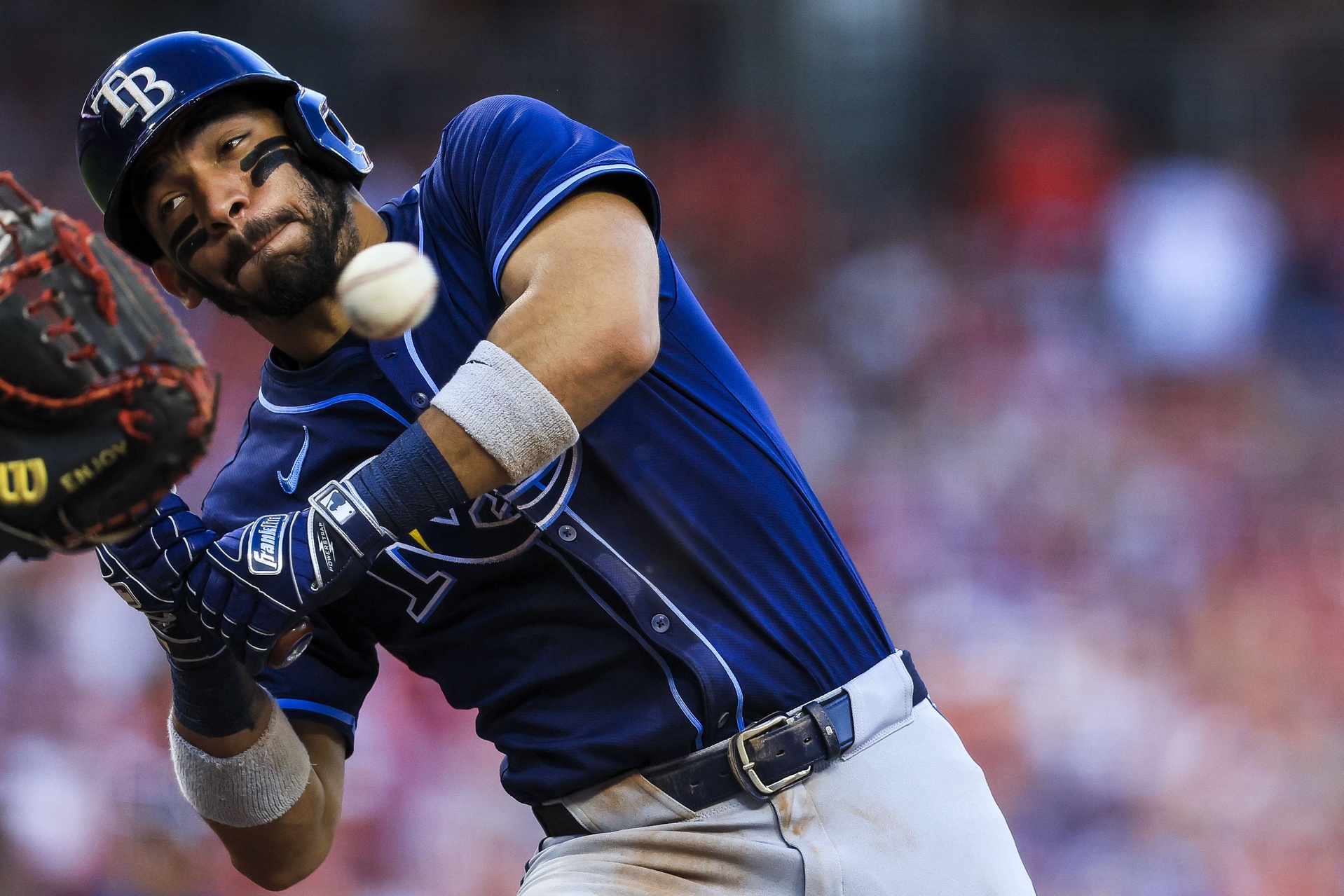 The Rays visit Cincinnati on Sunday, July 27, 2025, in the series finale at Great American Ball Park. The Reds are slight home favorites (≈–110 to –120 moneyline), with the total around 9–9.5, suggesting expectations for a low- to moderate-scoring pitching duel. Tampa Bay vs Cincinnati AI Prediction: Free MLB Betting Insights for Jul 27. Credit USA TODAY/IMAGN