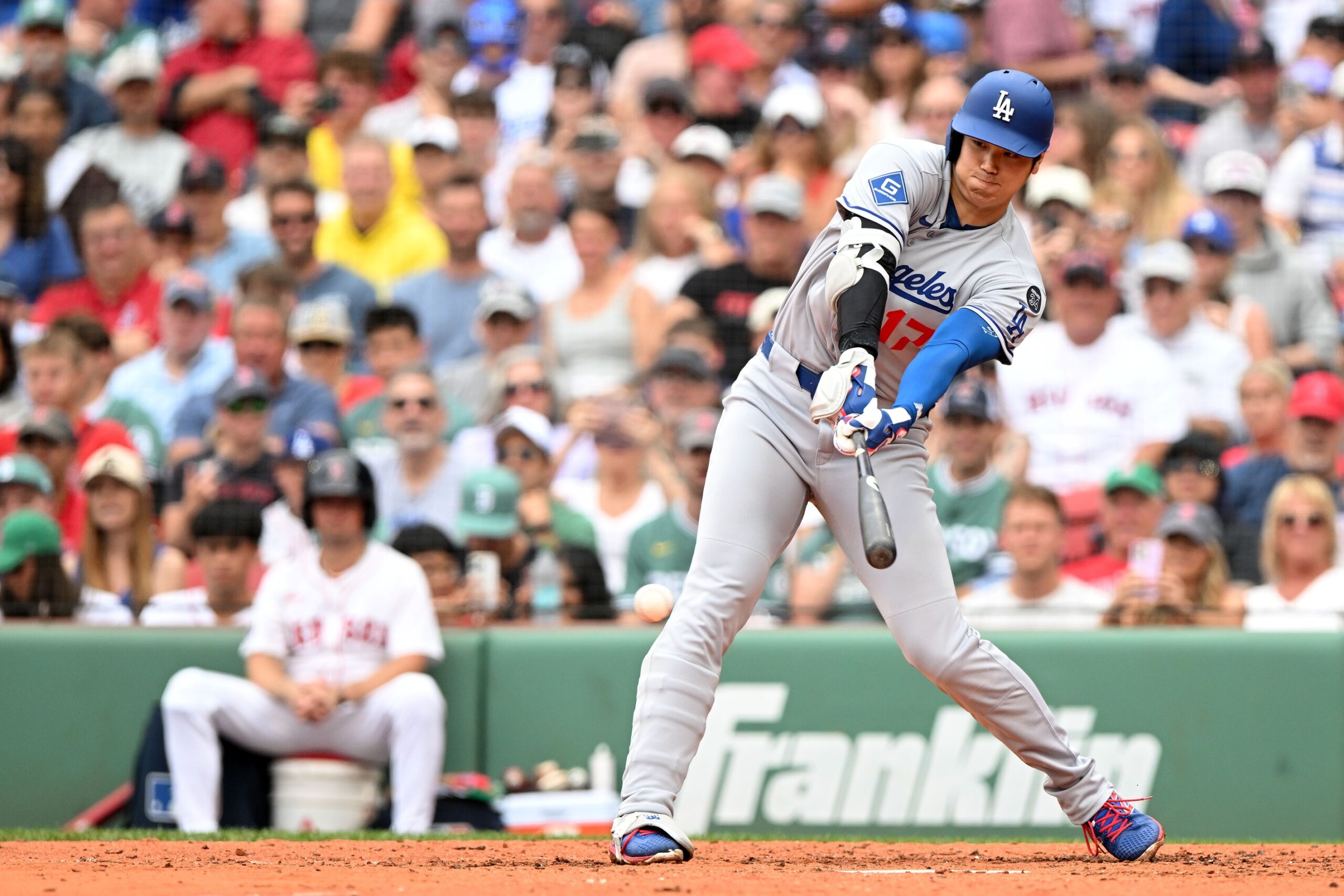 The Los Angeles Dodgers travel to Great American Ball Park to take on the Cincinnati Reds on Monday, July 28, 2025. The Dodgers are modest favorites (~–144 moneyline; –1.5 run line), while the total is set at 8.5 runs, hinting at a tighter, lower-scoring matchup. Los Angeles Dodgers vs Cincinnati AI Prediction: Free MLB Betting Insights for Jul 28. Credit USA TODAY/IMAGN