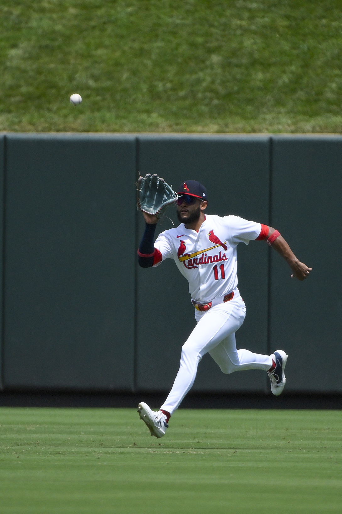 The Miami Marlins visit Busch Stadium on Monday, July 28, 2025, to face the St. Louis Cardinals. The Cardinals are slight favorites at around –121 moneyline and –1.5 on the run line, while the total is set at 8.5 runs, suggesting a controlled match leaning toward the under. Miami vs St. Louis AI Prediction: Free MLB Betting Insights for Jul 28. Credit USA TODAY/IMAGN