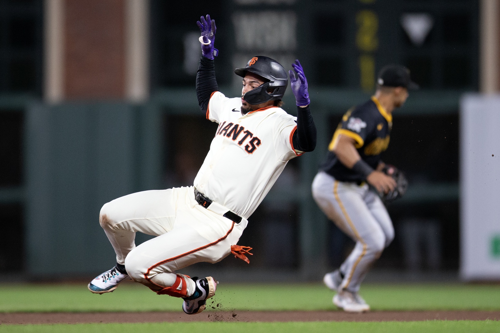 The Pittsburgh Pirates (approximately 44–62) travel to San Francisco to take on the Giants (around 54–52) in the middle game of their series at Oracle Park, with first pitch slated for around 9:45 p.m. ET. San Francisco opens as a modest favorite (around –1.5 on the run line), with the total set near 7.5 runs, underscoring expectations for a tightly pitched, low-scoring affair. Pittsburgh vs San Francisco AI Prediction: Free MLB Betting Insights for Jul 29. Credit USA TODAY/IMAGN