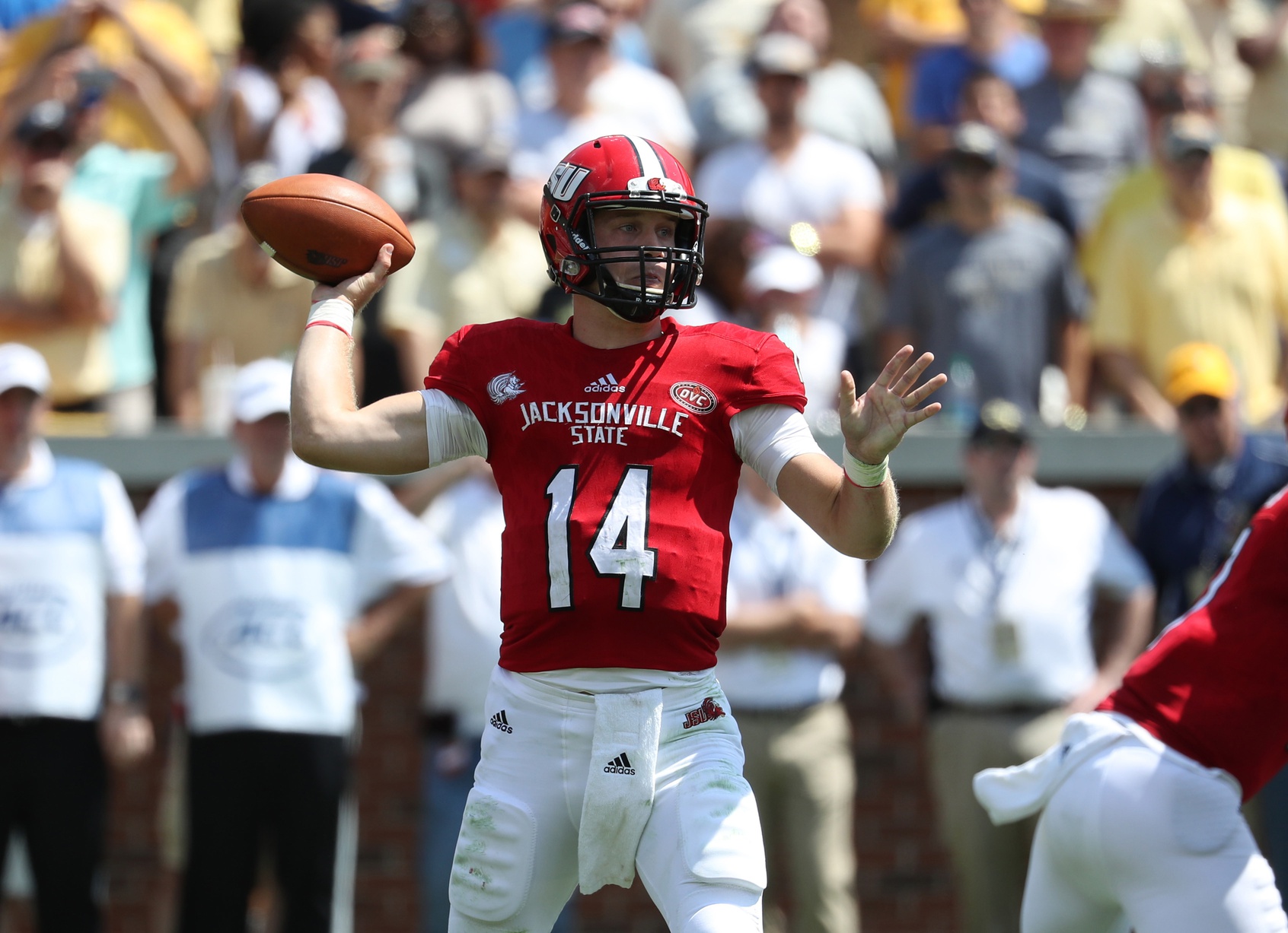 The Liberty Flames travel to Alabama to face the Jacksonville State Gamecocks on September 6, 2025, in a key early-season Conference USA battle that pits Liberty’s explosive offense against Jacksonville State’s defensive reset under a new head coach. Liberty enters as a 6.5-point favorite with the over/under at 52.5, reflecting confidence in their continuity and offensive firepower, while giving the Gamecocks a chance to showcase the changes underway. Liberty vs Jacksonville State AI Prediction: Free CFB Betting Insights for Sep 06. Credit USA TODAY/IMAGN