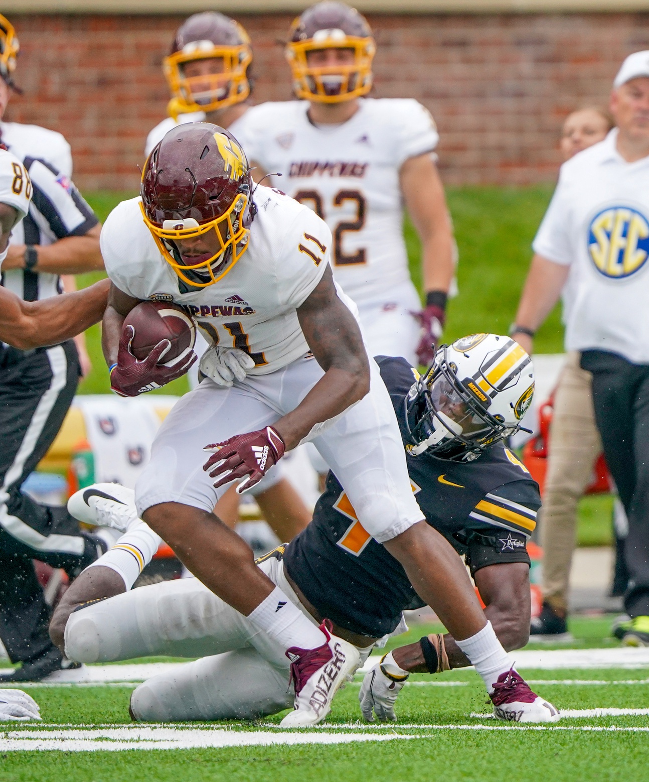  Eastern Michigan vs Central Michigan AI Prediction: Free CFB Betting Insights for Sep 27. Credit USA TODAY/IMAGN