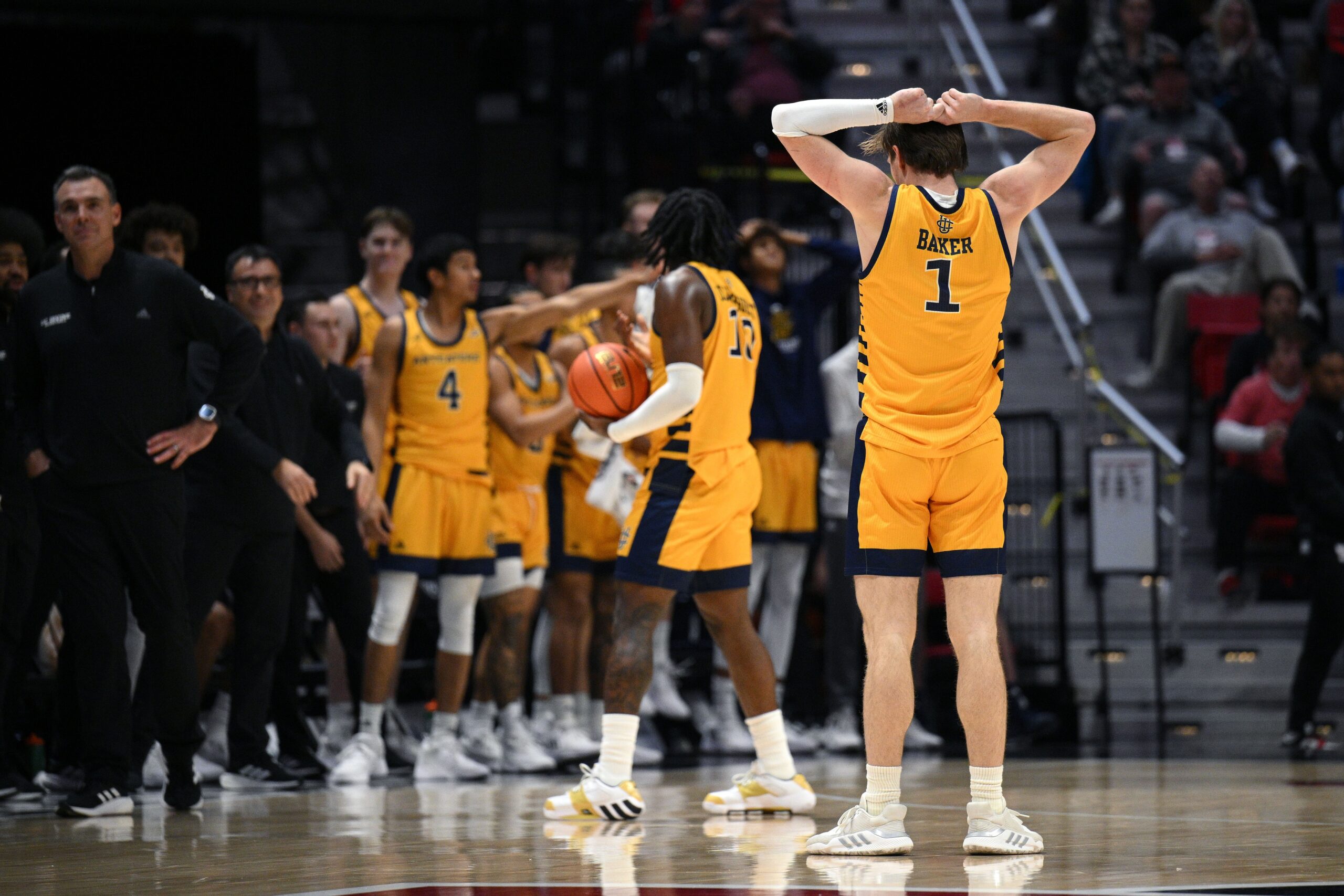 UC Irvine vs Hawai'i AI Prediction: Free CBB Betting Insights for Jan 10. Credit USA TODAY/IMAGN