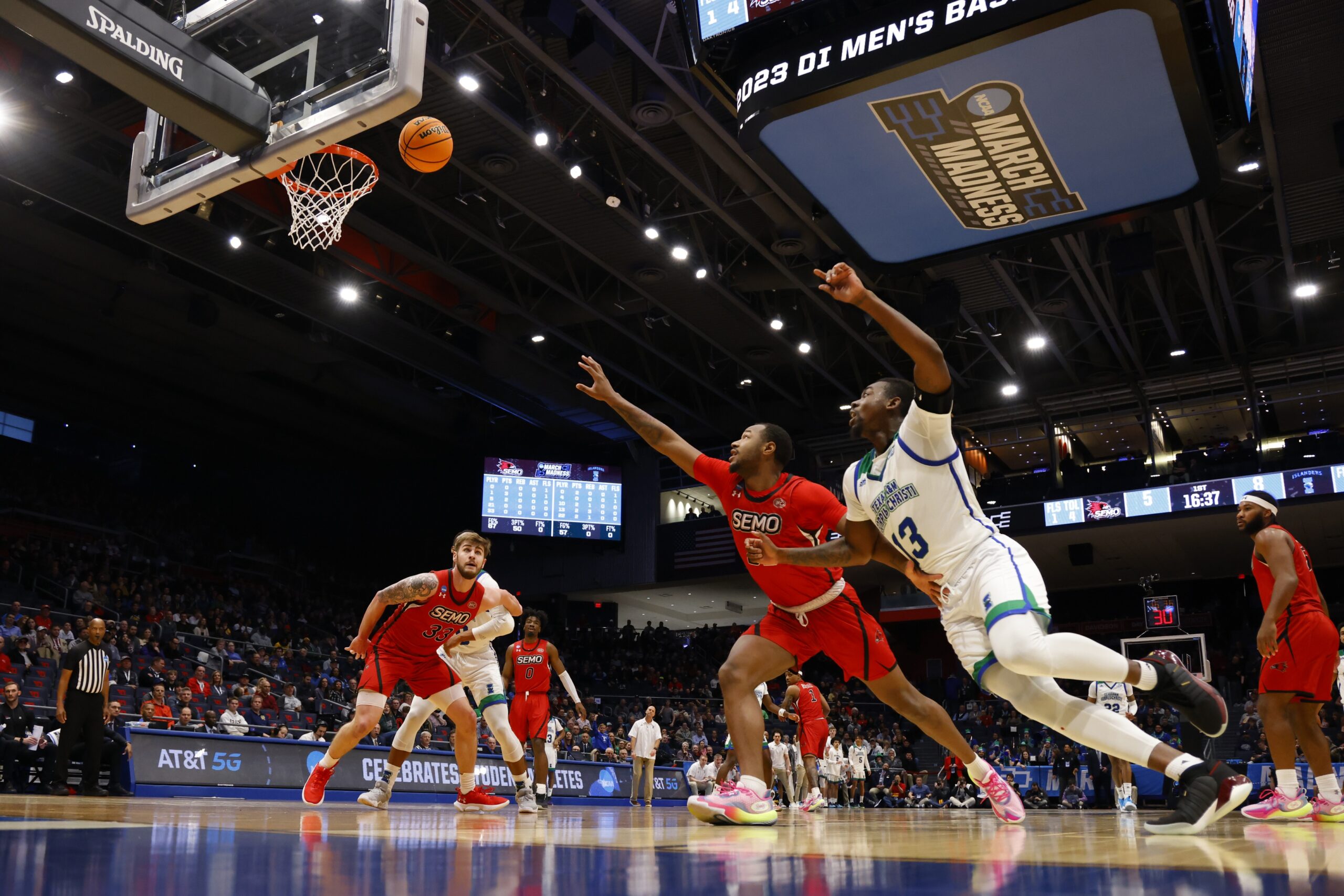 Southeast Missouri State vs SIU Edwardsville AI Prediction: Free CBB Betting Insights for Feb 12. Credit USA TODAY/IMAGN