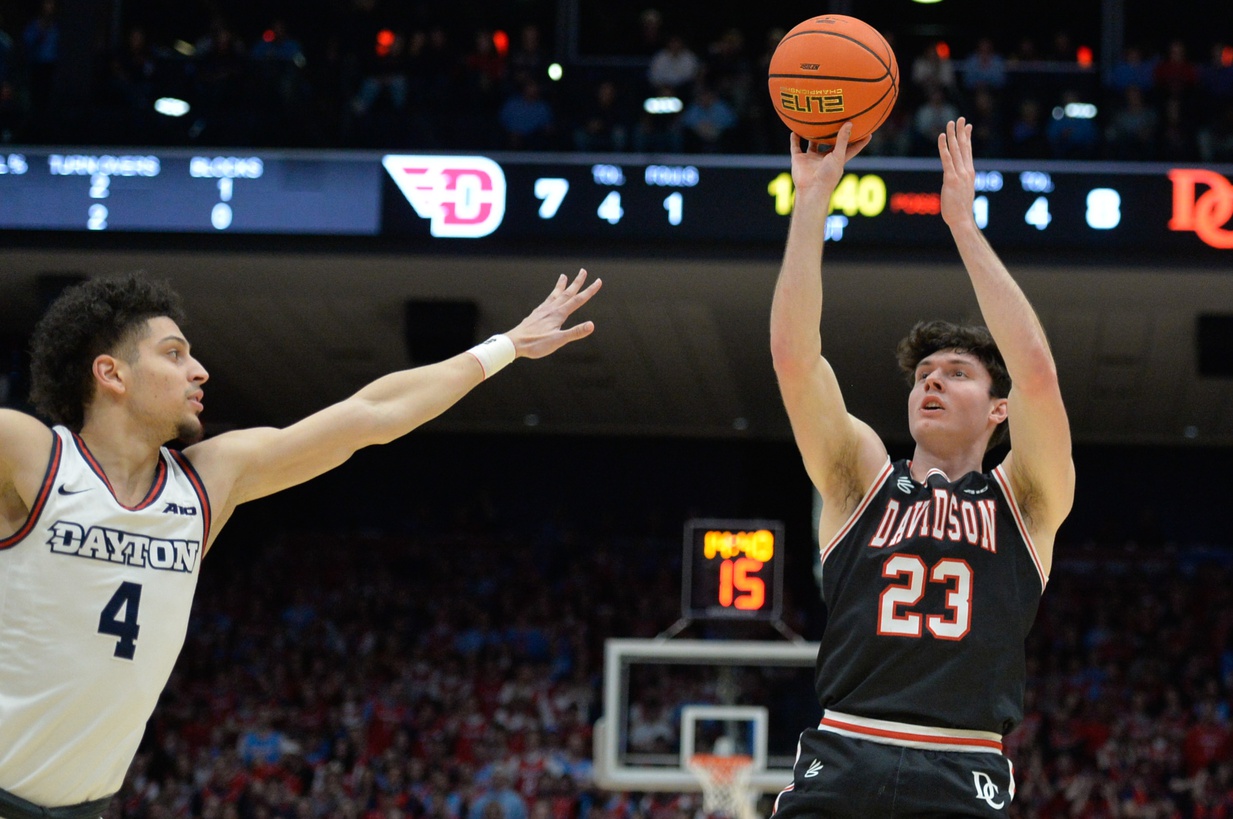 Loyola Chicago vs Davidson AI Prediction: Free CBB Betting Insights for Jan 01. Credit USA TODAY/IMAGN