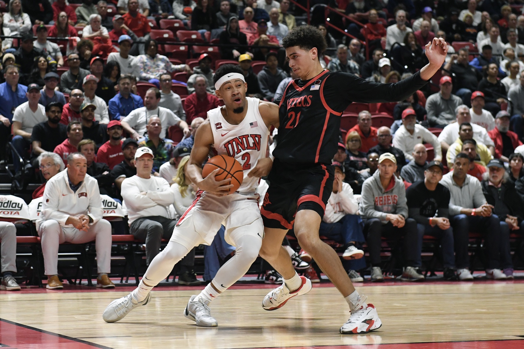  Wyoming vs UNLV AI Prediction: Free CBB Betting Insights for Jan 01. Credit USA TODAY/IMAGN