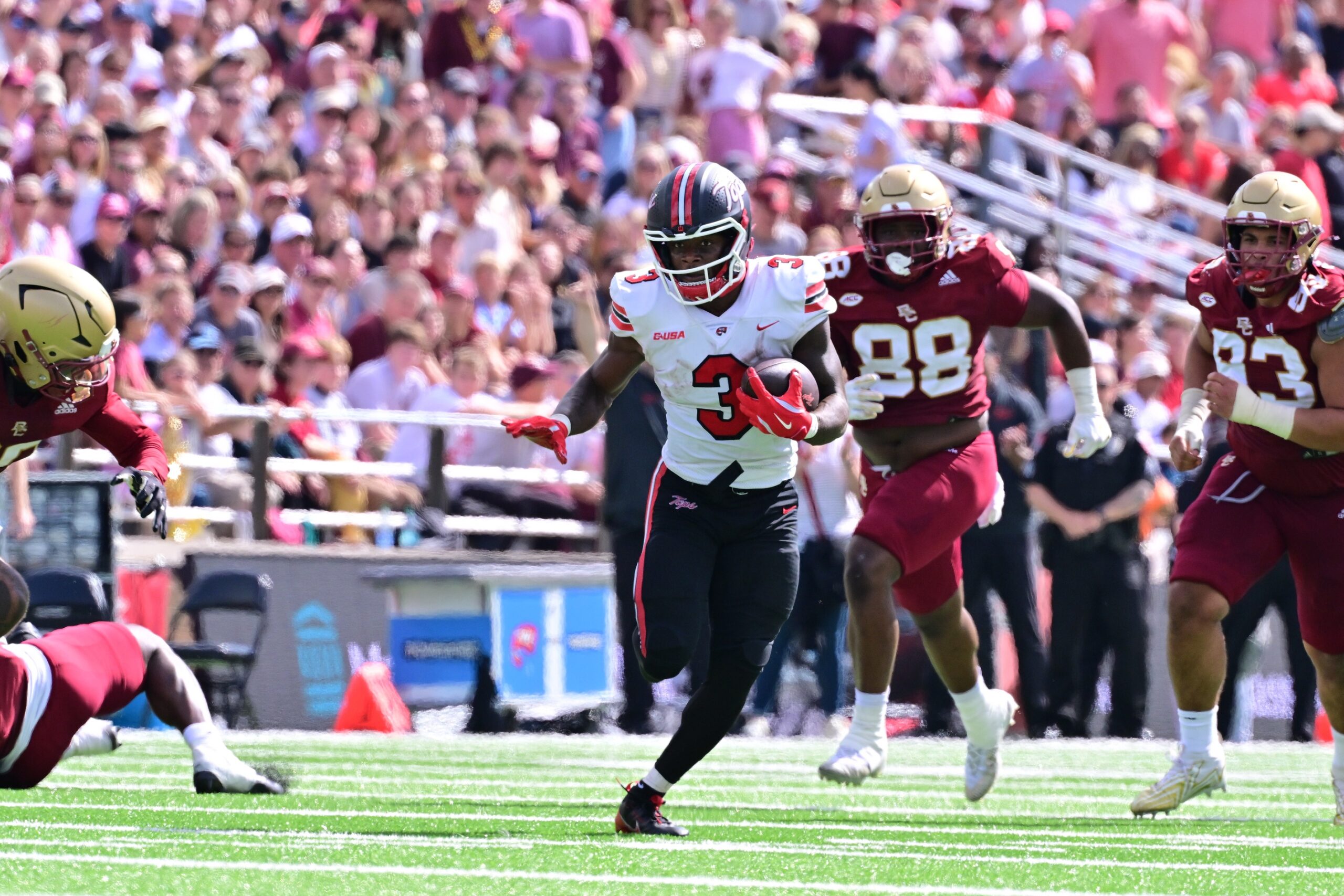  New Mexico State vs Western Kentucky AI Prediction: Free CFB Betting Insights for Nov 01. Credit USA TODAY/IMAGN