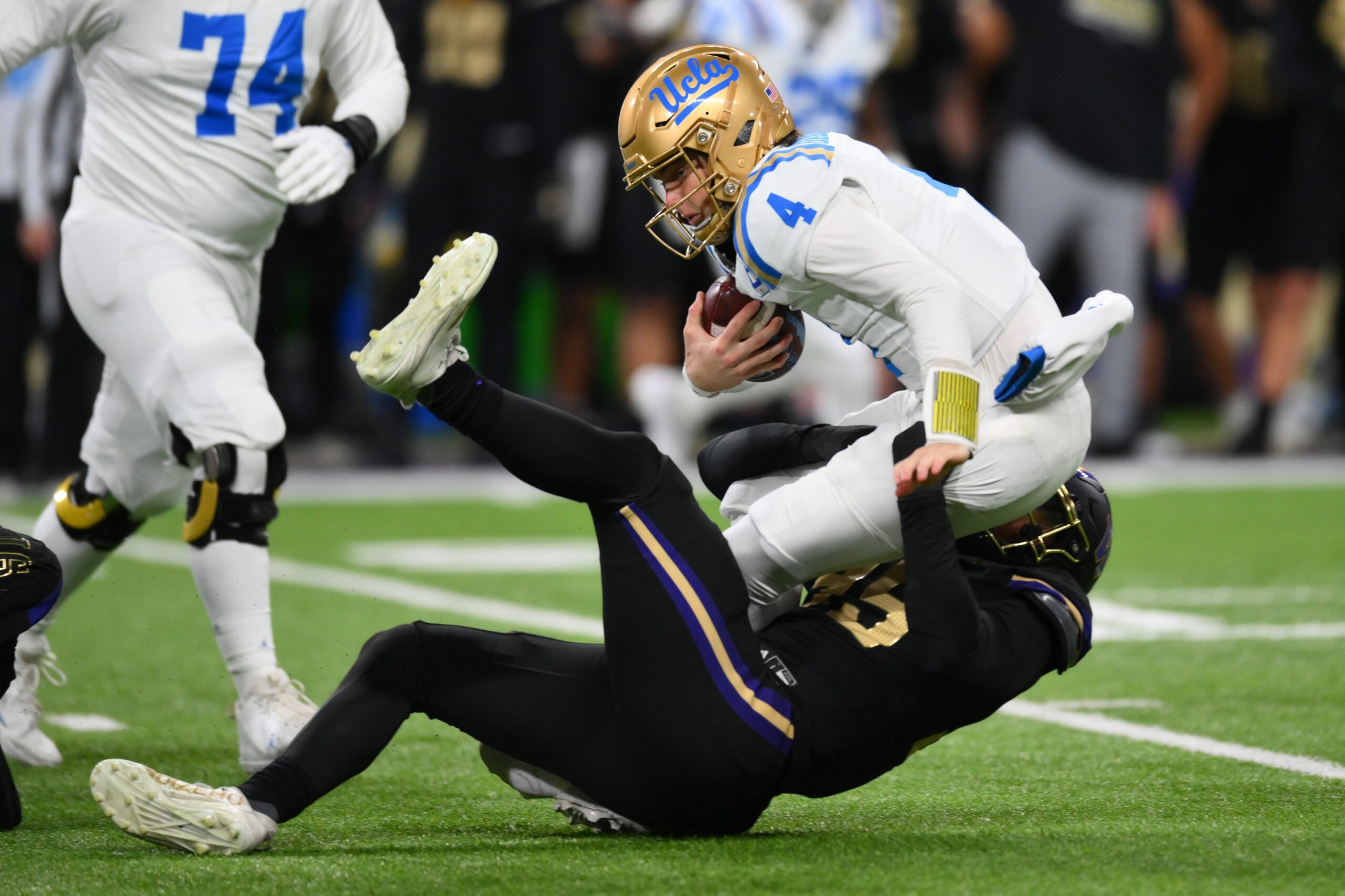  Illinois vs Washington AI Prediction: Free CFB Betting Insights for Oct 25. Credit USA TODAY/IMAGN
