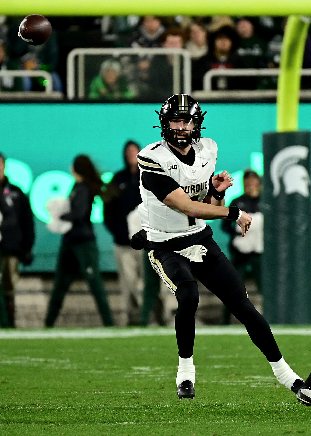  Ohio State vs Purdue AI Prediction: Free CFB Betting Insights for Nov 08. Credit USA TODAY/IMAGN