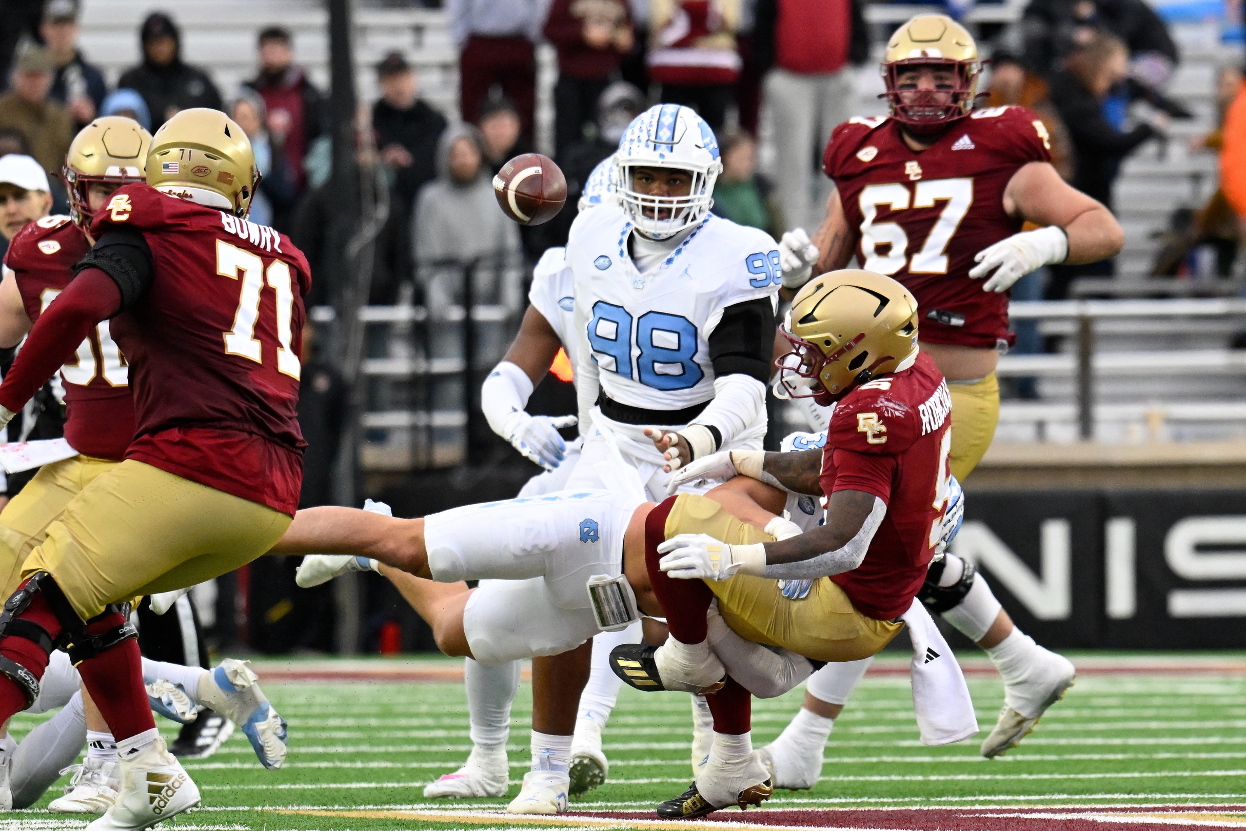  North Carolina vs California AI Prediction: Free CFB Betting Insights for Oct 17. Credit USA TODAY/IMAGN