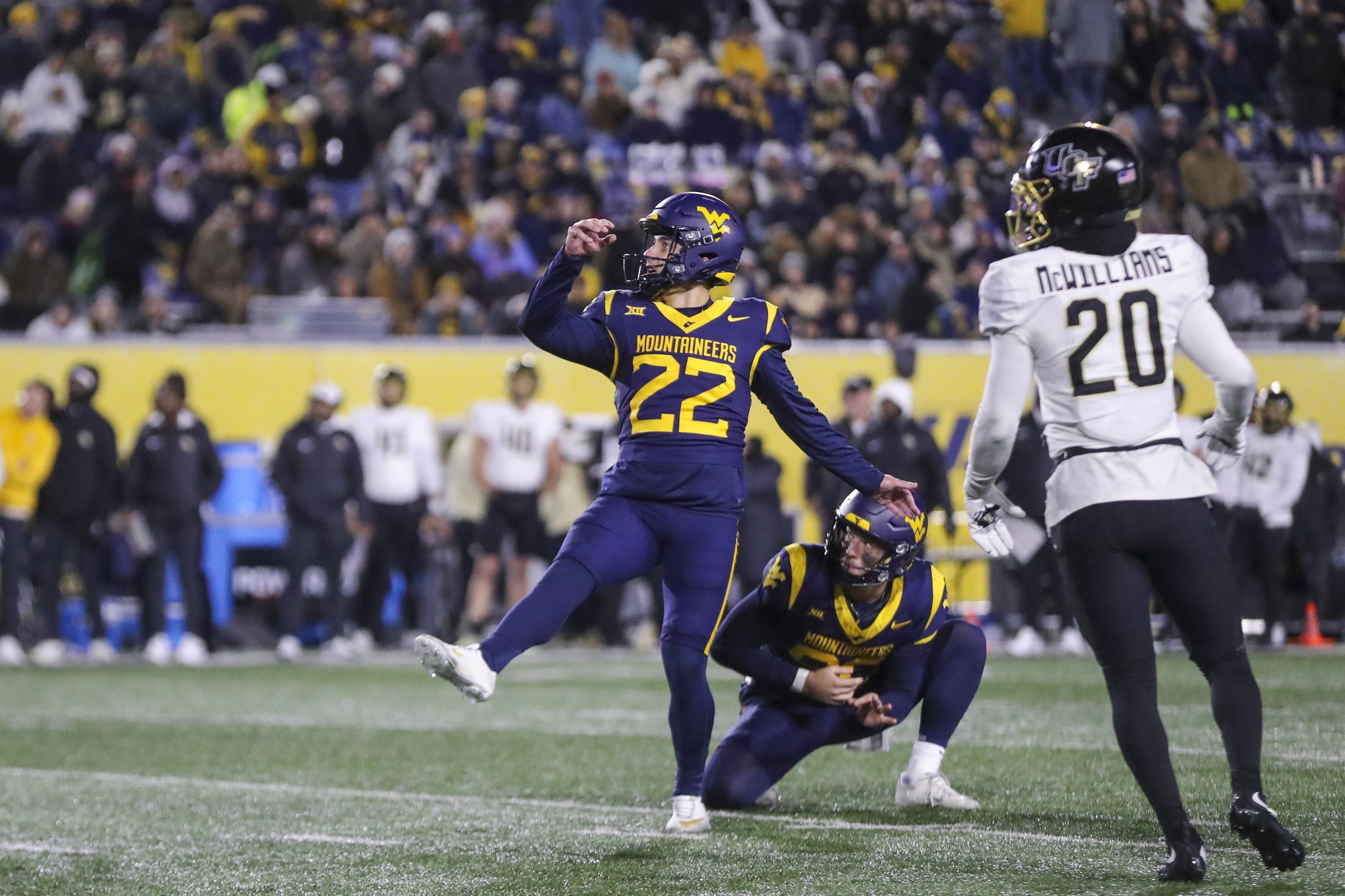 The Backyard Brawl returns to Morgantown on Saturday, September 13, 2025 (3:30 p.m. ET, ESPN), as West Virginia hosts Pittsburgh in the 108th meeting of one of college football’s fiercest rivalries. Oddsmakers have tilted toward Pitt as a short road favorite in a game where crowd energy and turnover breaks could swing both result and margin. Pittsburgh vs West Virginia AI Prediction: Free CFB Betting Insights for Sep 13. Credit USA TODAY/IMAGN