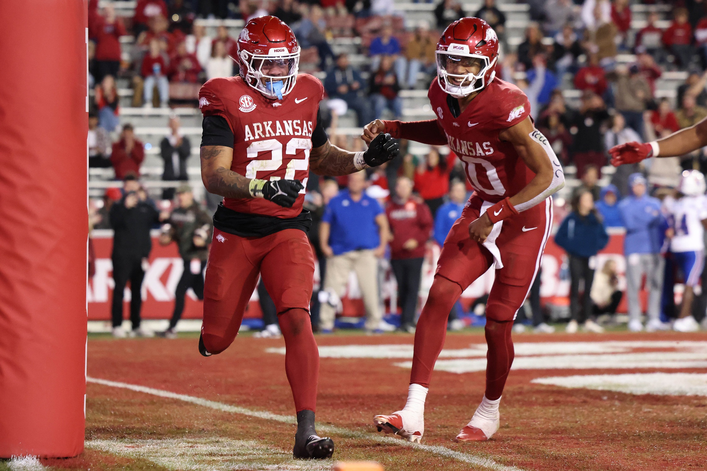 Ole Miss hosts Arkansas at Vaught-Hemingway Stadium on Saturday, September 13, 2025, for the Rebels’ SEC home opener after edging Kentucky in Week 2; early boards list Ole Miss as the chalk in Oxford. Arkansas enters 2–0 seeking a statement road win under sixth-year head coach Sam Pittman in a rivalry that has delivered shootouts and late-game swings in recent seasons.  Arkansas vs Ole Miss AI Prediction: Free CFB Betting Insights for Sep 13. Credit USA TODAY/IMAGN