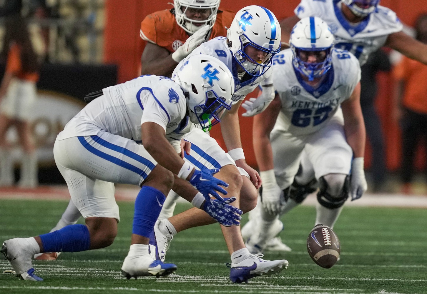The Ole Miss Rebels travel to Lexington to face the Kentucky Wildcats on September 6, 2025, in a Week 2 SEC showdown that pits explosive offensive firepower against staunch defensive identity. Oddsmakers have made Ole Miss a solid 10.5-point favorite, with betting consensus leaning heavily toward them (roughly 63% of the spread action), though respect persists for the Wildcats’ physicality and rivalry spirit. Ole Miss vs Kentucky AI Prediction: Free CFB Betting Insights for Sep 06. Credit USA TODAY/IMAGN