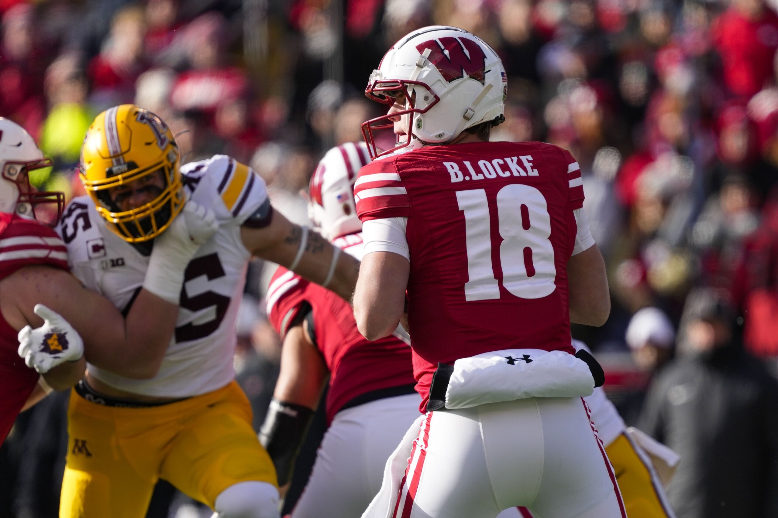 Washington vs Wisconsin AI Prediction: Free CFB Betting Insights for Nov 08. Credit USA TODAY/IMAGN