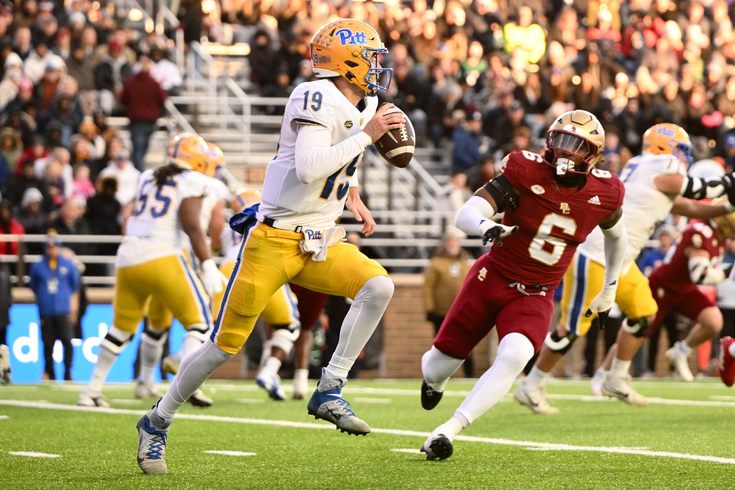 The Central Michigan Chippewas make the short trip north to face the Pittsburgh Panthers at Acrisure Stadium on September 6, 2025, in what promises to be a notable early-season match-up between MAC and ACC programs. Pittsburgh enters as a heavy 21.5-point favorite, with the over/under set at 52.5, signaling expectations for a dominant Panthers win tempered by the possibility of offensive scoring throughout. Central Michigan vs Pittsburgh AI Prediction: Free CFB Betting Insights for Sep 06. Credit USA TODAY/IMAGN