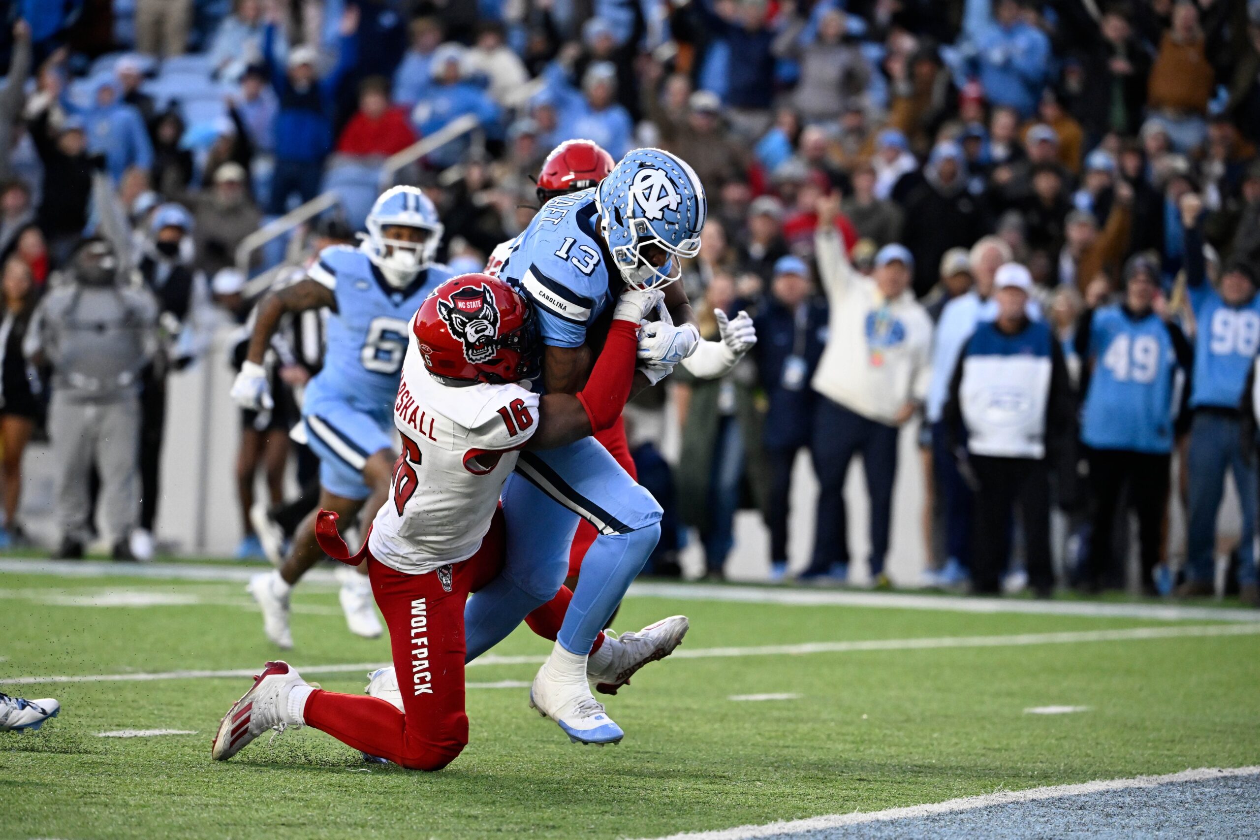 The Virginia Cavaliers visit Carter–Finley Stadium on September 6, 2025, to face the NC State Wolfpack in a highly anticipated Week 2 ACC opener between two programs looking to define their identities this season. NC State enters as a narrow 3-point favorite, though historical SP+ models suggested a wider gap, while early momentum and sharp betting has produced an intriguing line that reflects uncertainty and expectations of competitive balance.  Virginia vs NC State AI Prediction: Free CFB Betting Insights for Sep 06. Credit USA TODAY/IMAGN
