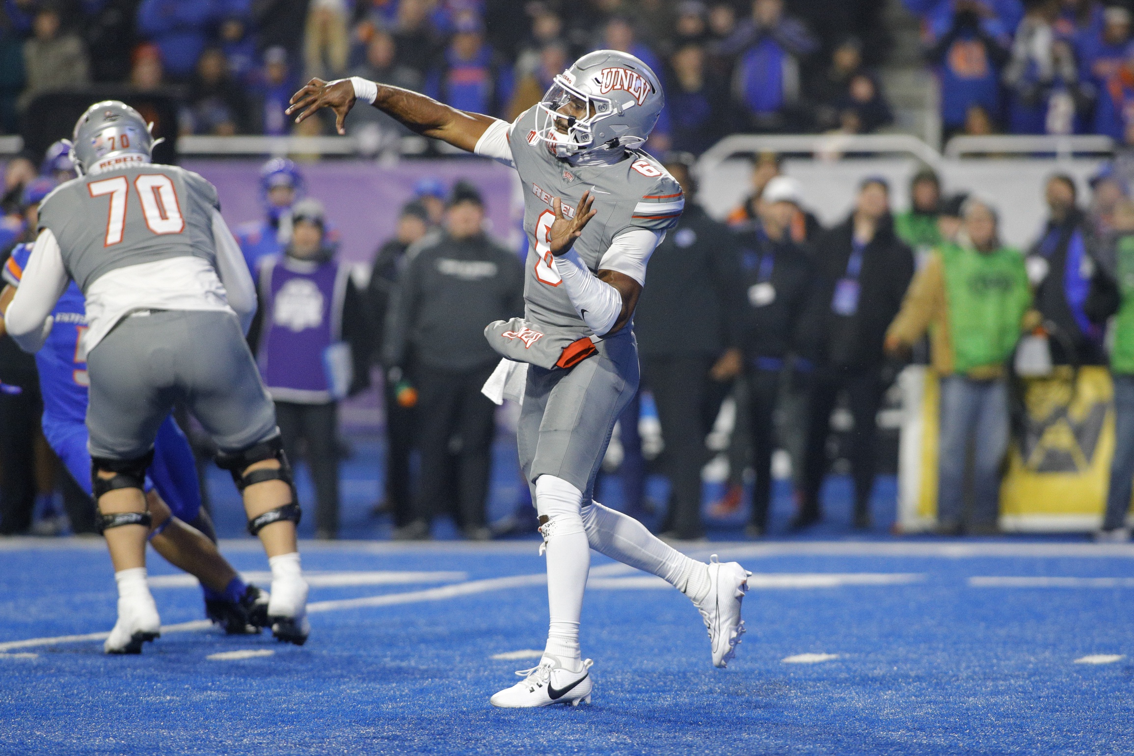 UCLA—the Bruins—enter their Week 2 matchup on September 6, 2025 in Las Vegas following a tough 43–10 season-opening loss to Utah, and now looks to rebound against UNLV at Allegiant Stadium. The Rebels are coming off a narrow 38–31 win over Idaho State in Week 0, showcasing their explosive offense but also defensive concerns. UCLA vs UNLV AI Prediction: Free CFB Betting Insights for Sep 06. Credit USA TODAY/IMAGN